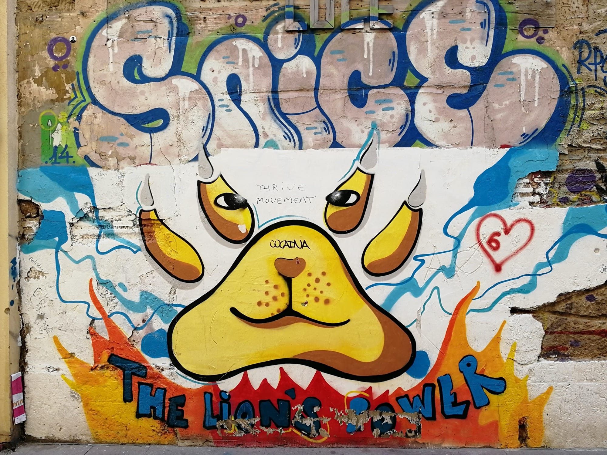 Spice and The Lion's Lair - Cartoon Bear Head — Street art in València