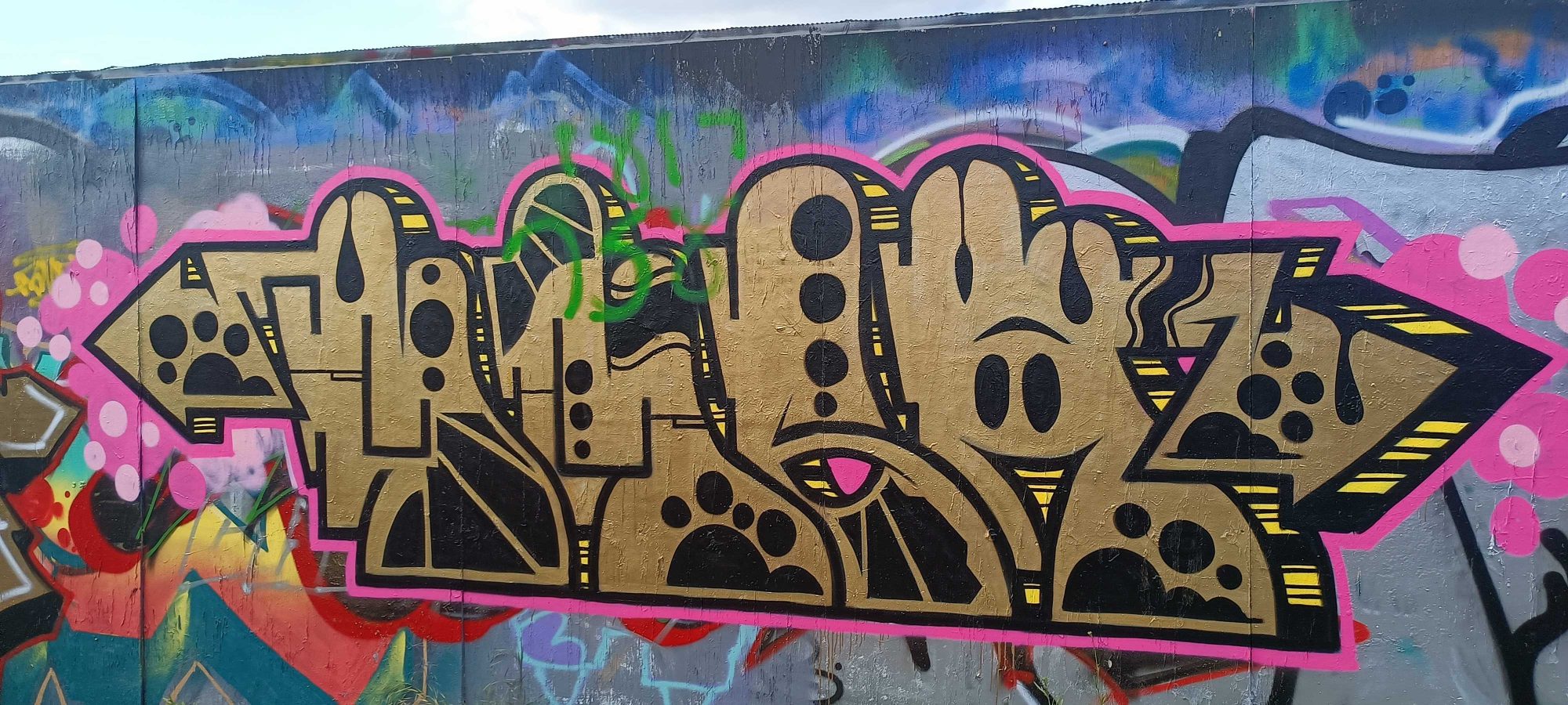 Golden Lettering — Street art in London