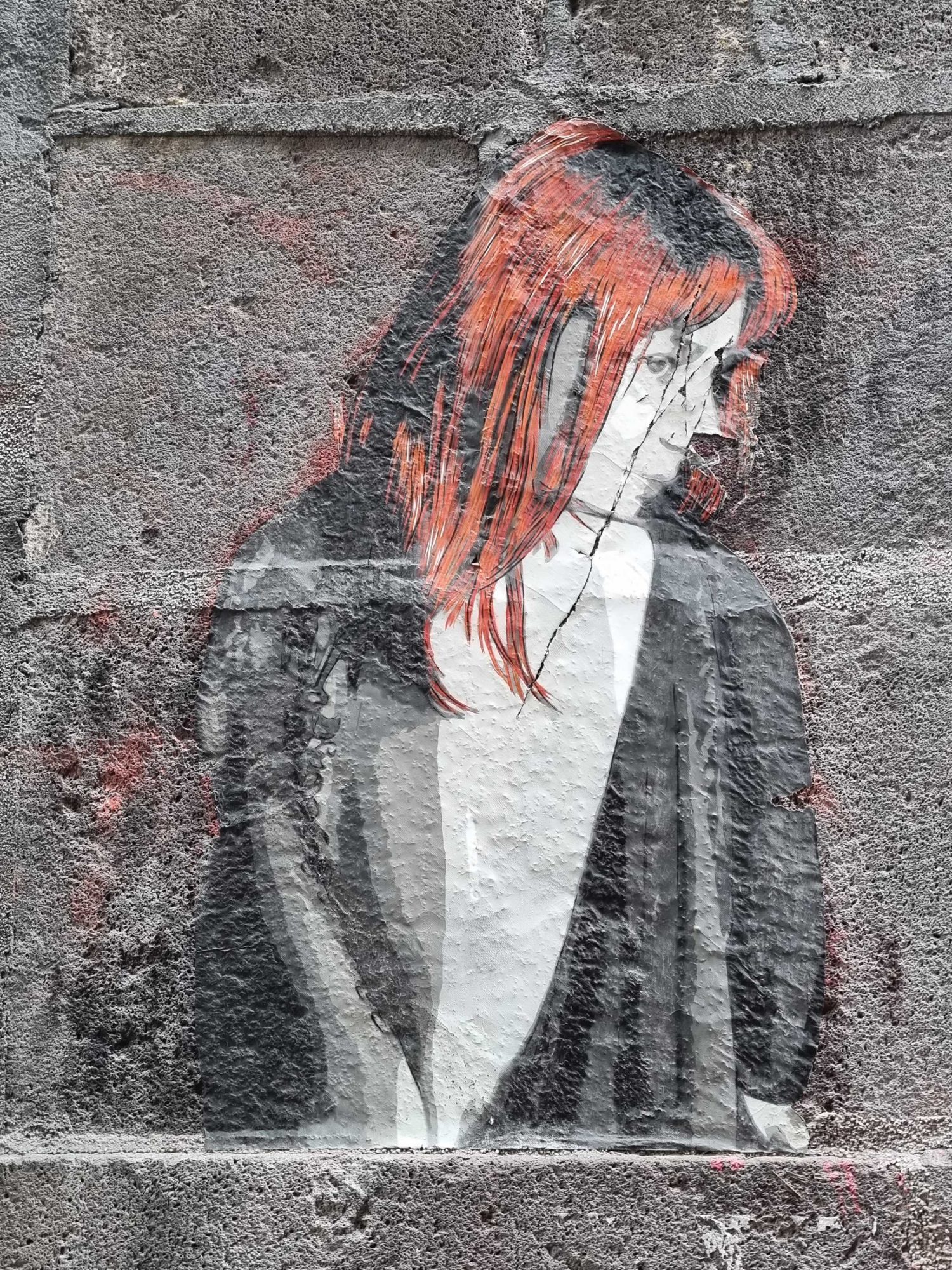 Portrait de femme aux cheveux roux — Street art à Clermont-Ferrand