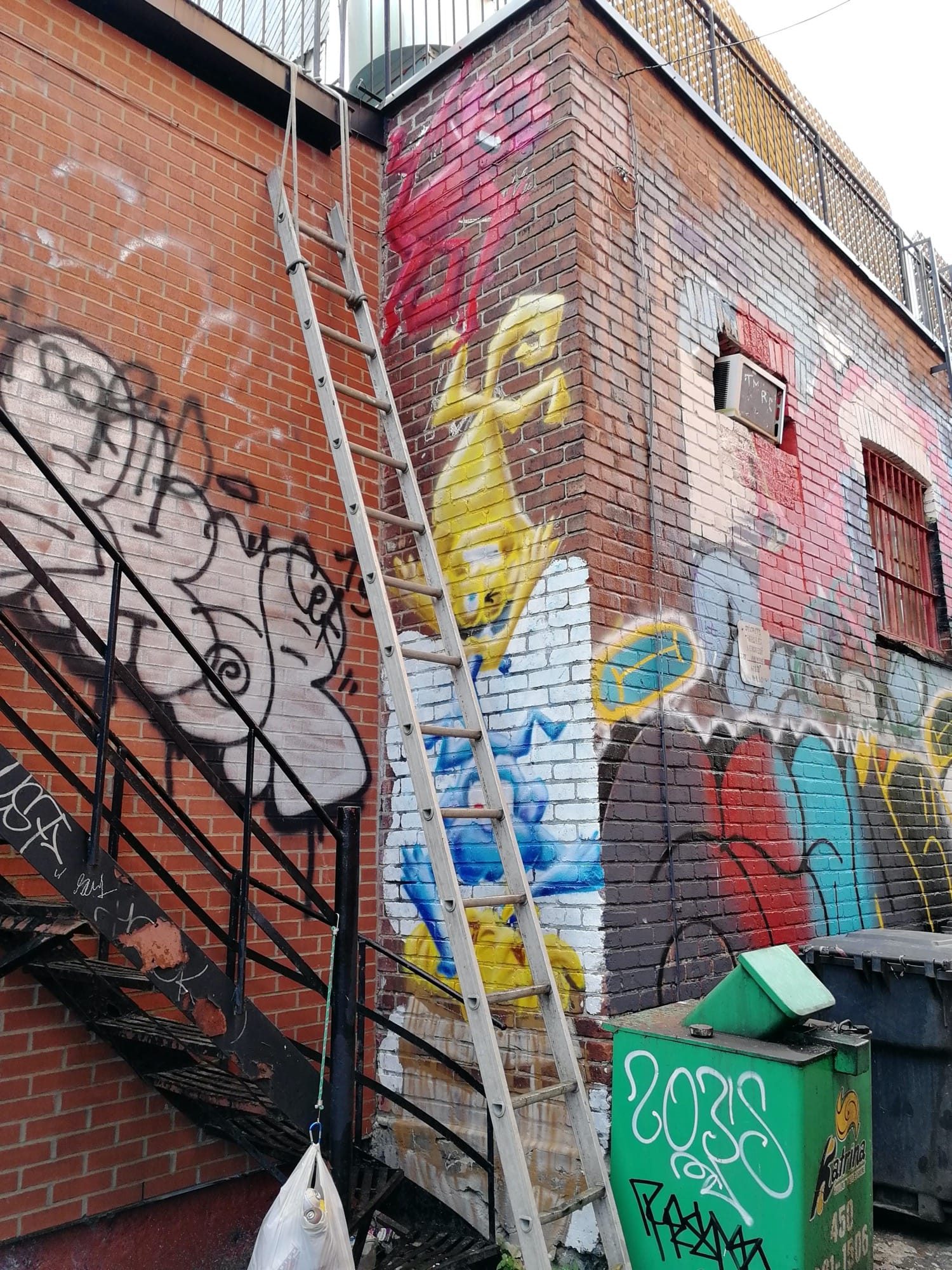 Multicolor Brick Lettering — Street art in Montréal
