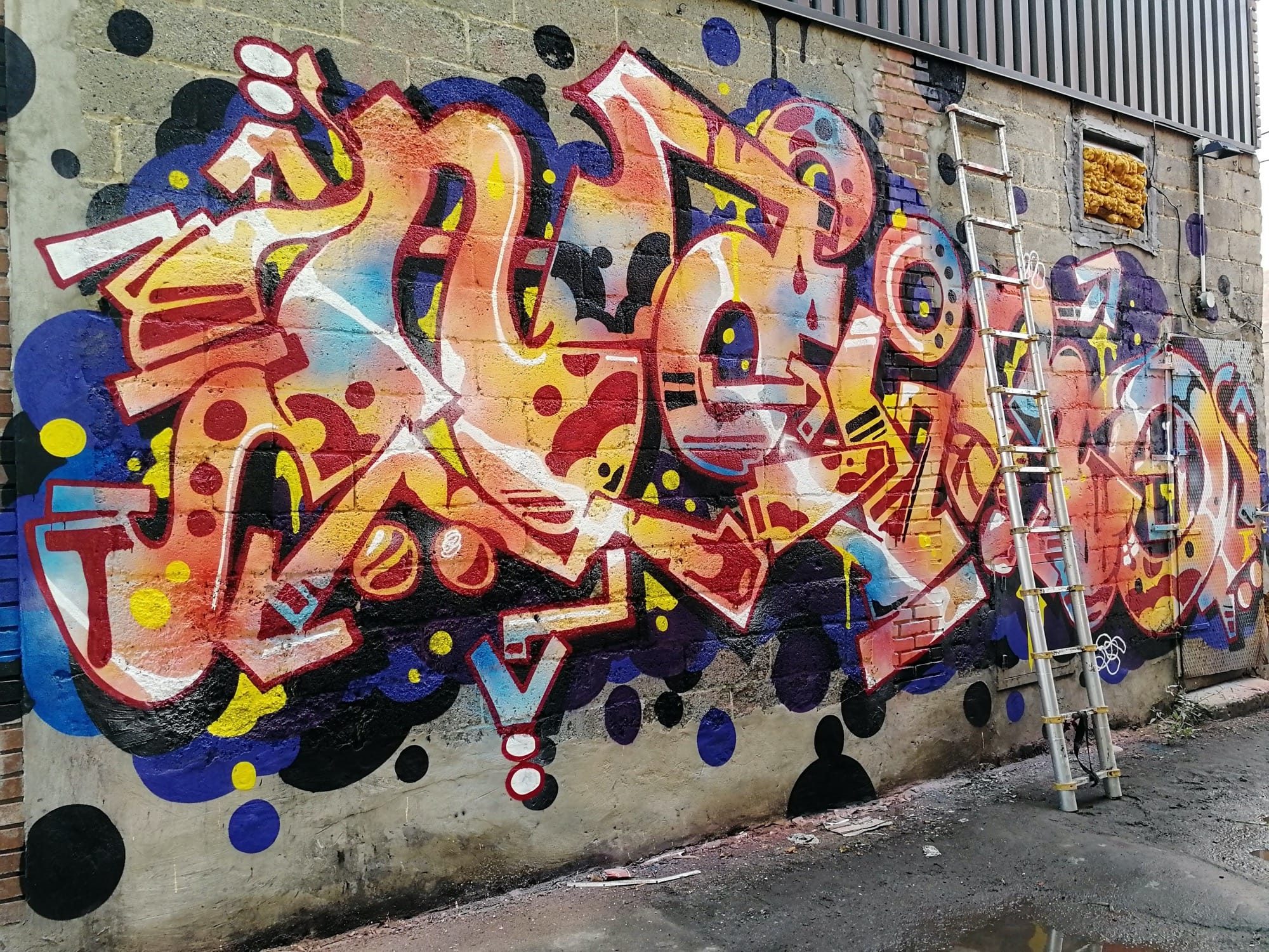 Dense Multicolor Wildstyle — Street art in Montréal
