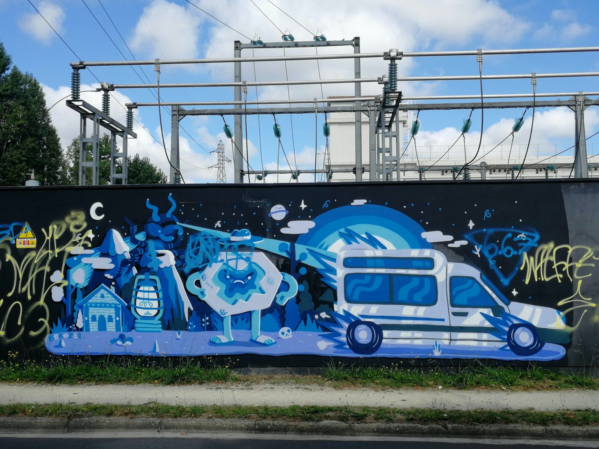 The Van, the Creature and the House under the Stars — Street art in Pessac