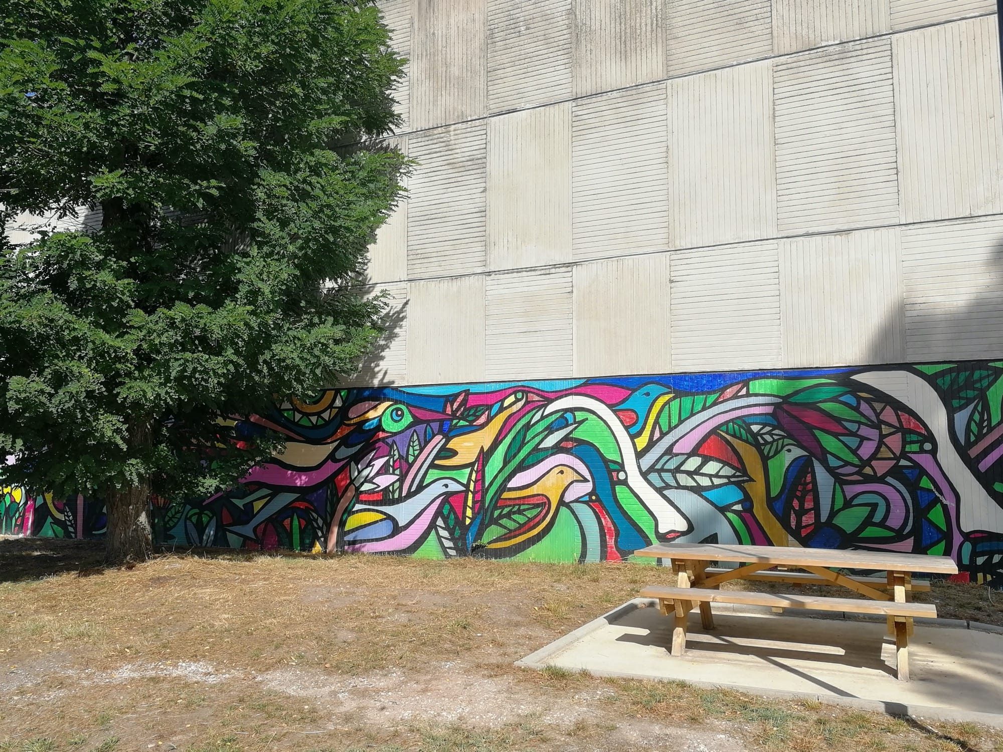 Interlacing Snakes and Leaves — Street art in Pessac