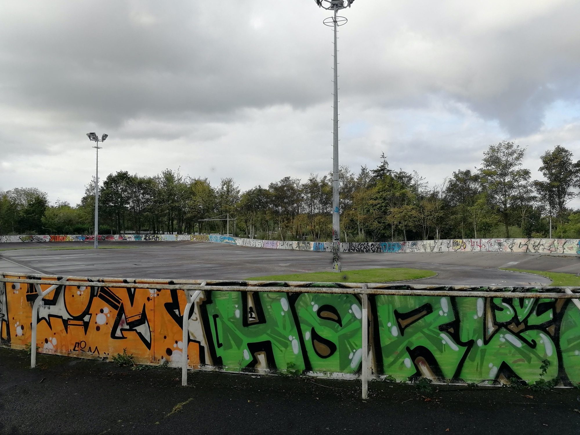 Orange and Green Letters at the Skatepark — Street art in Ploufragan