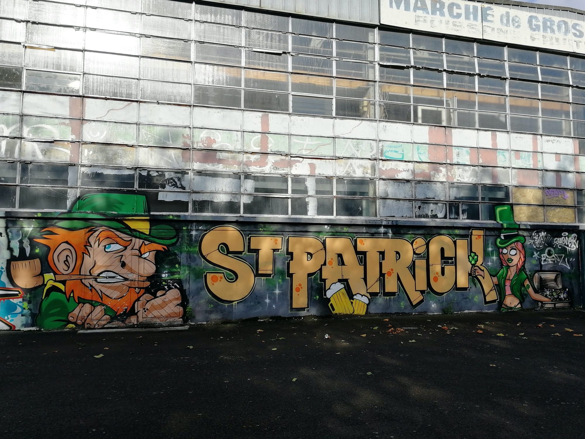 Saint Patrick in Golden Letters — Street art in Ploufragan