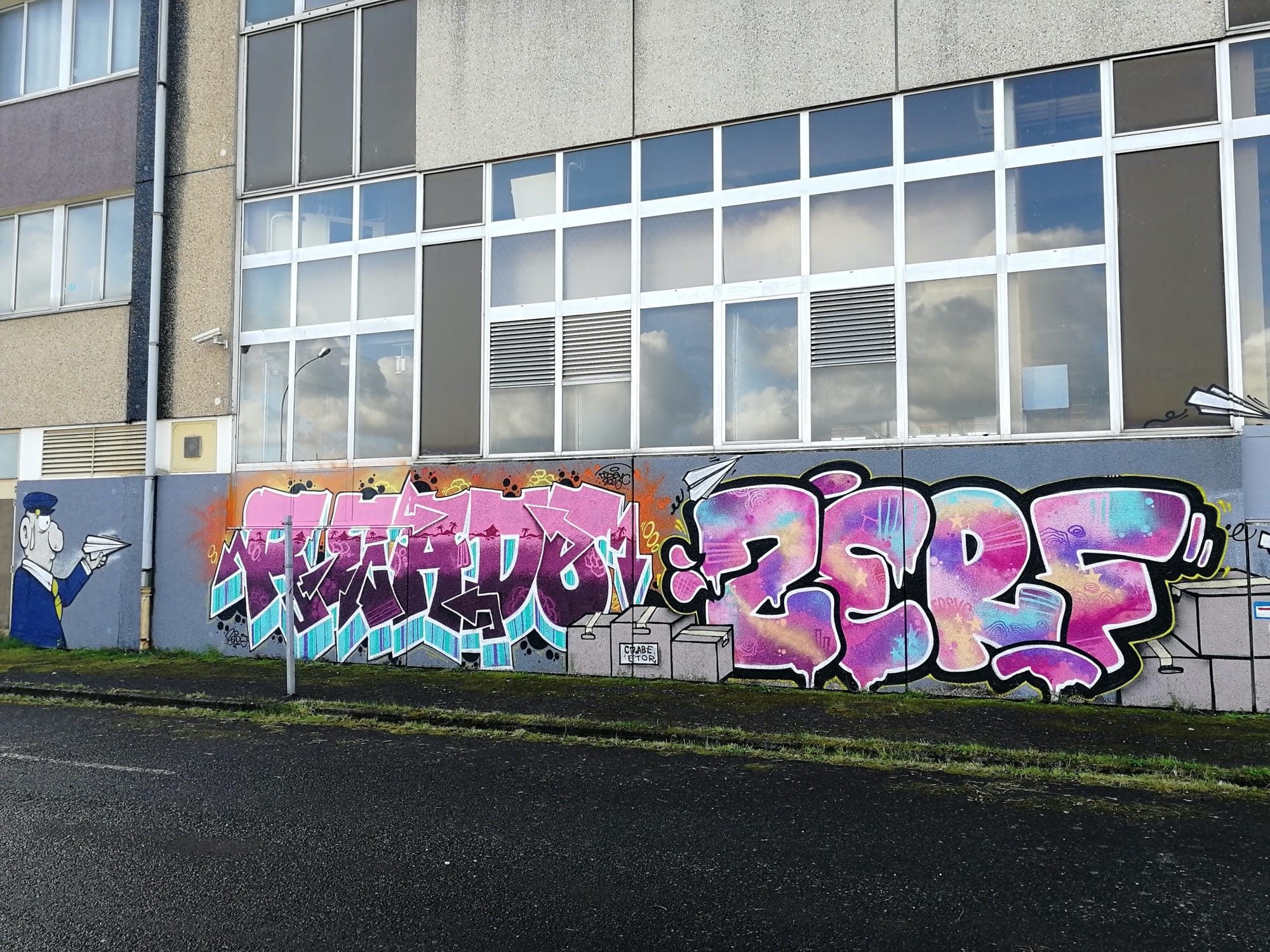 Two Pink and Purple Pieces — Street art in Ploufragan