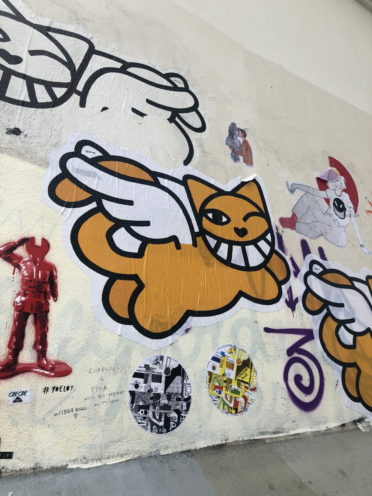 Chat cartoony orange Monsieur plus — Street art de M. Chat, Monsieur plus à Paris