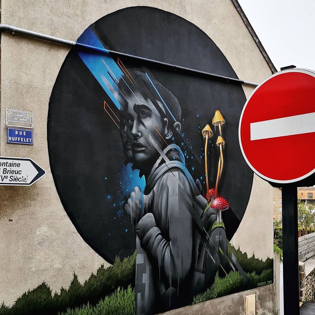 Portrait casque noir blanc Mister Copy — Street art de Mister Copy à Saint-Brieuc