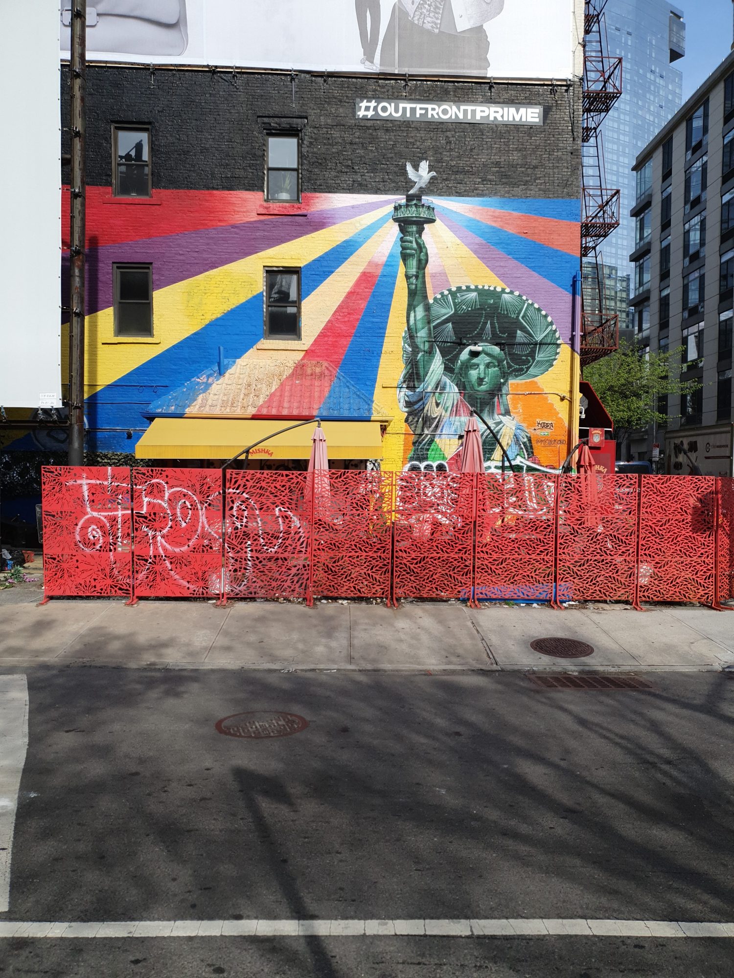Statue of Liberty by Kobra — Street art by Eduardo Kobra in New York