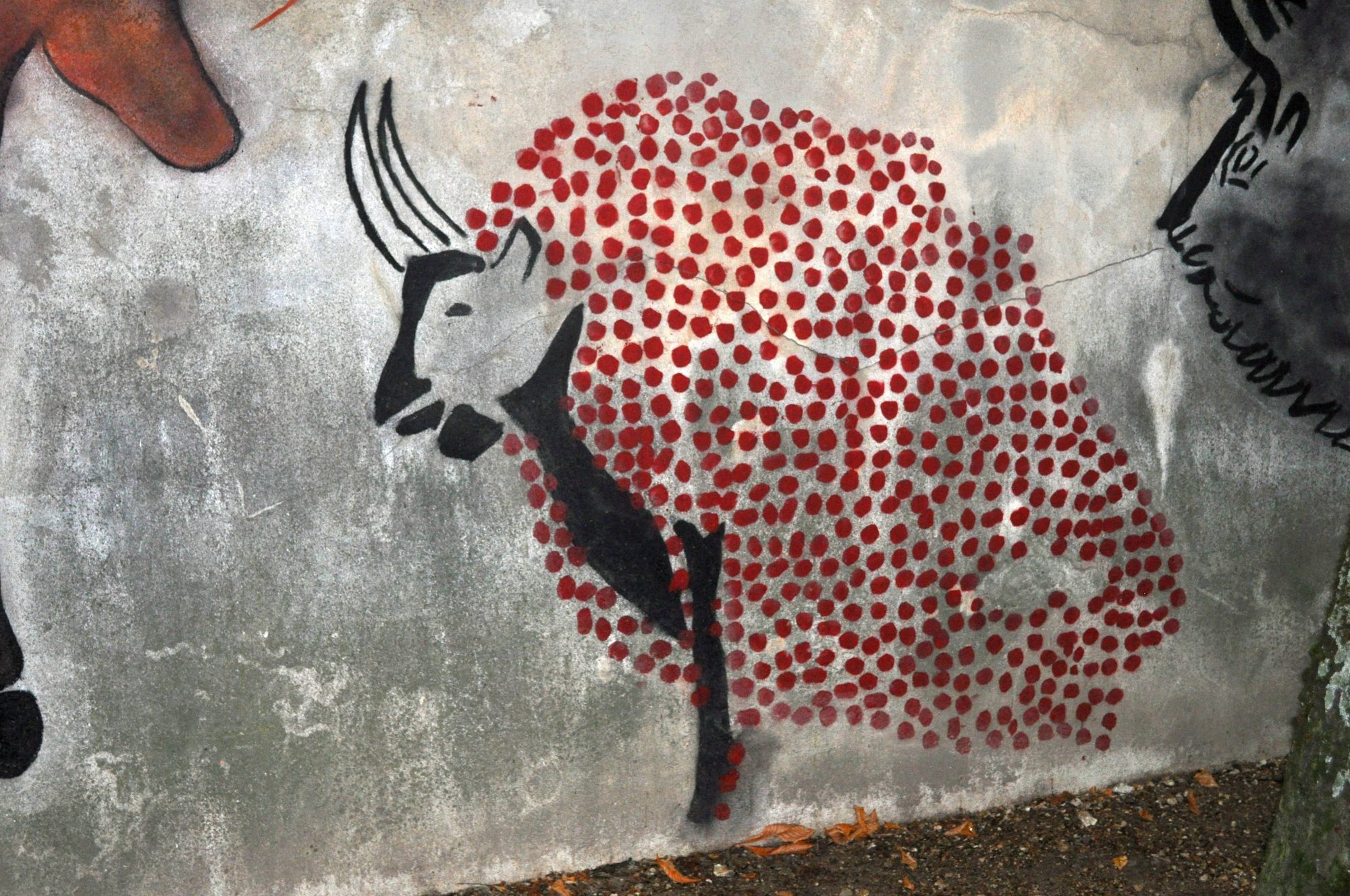 Bison Stippled in Red — Street art by Lasco in Champigny-sur-Marne