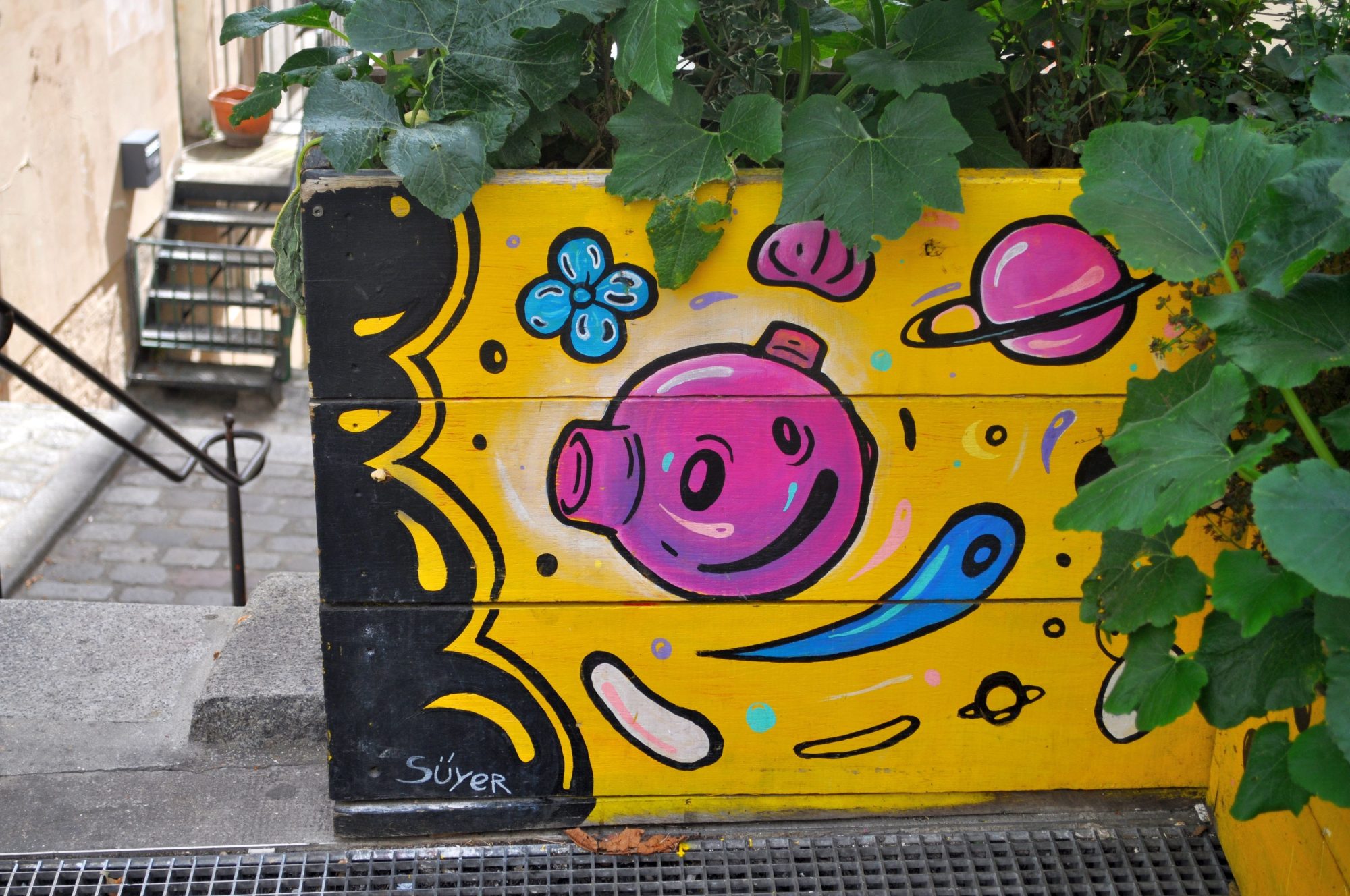 Cosmic Pig by Süyer — Street art by Süyer in Paris