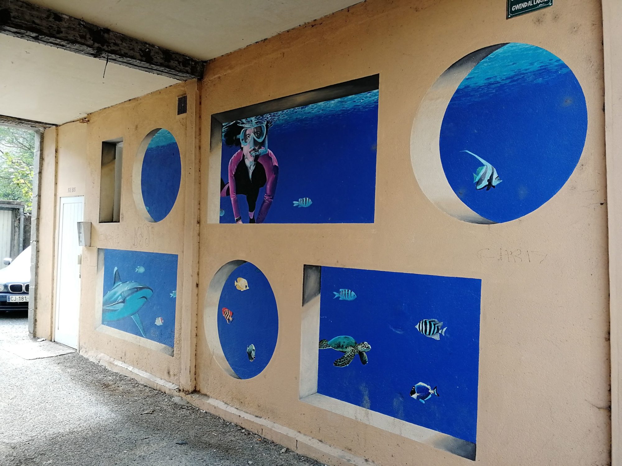 Underwater Trompe-l oeil, Morlaix — Street art in Morlaix