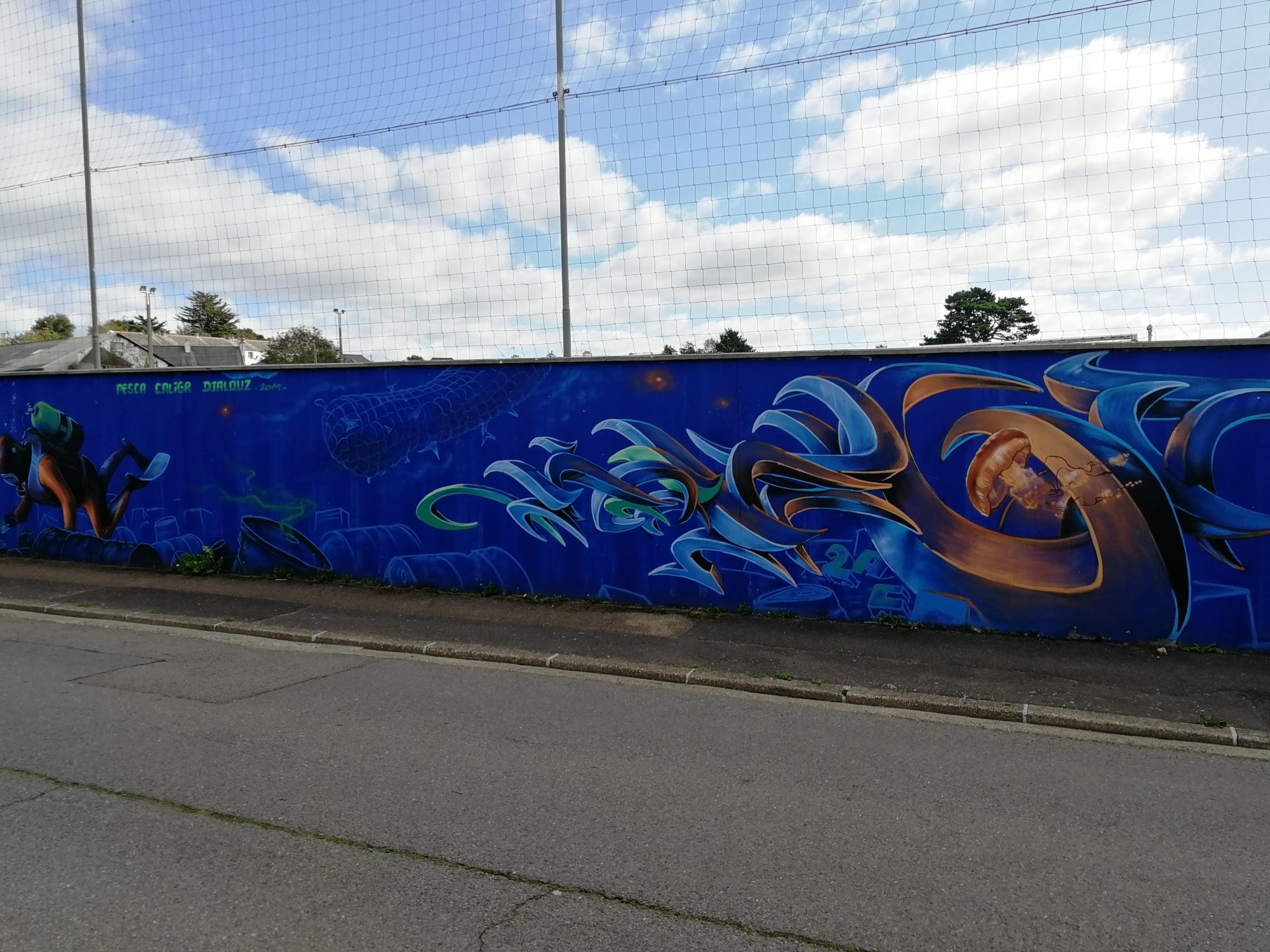 Dynamic Abstract Piece, Blue Wall Morlaix — Street art in Morlaix