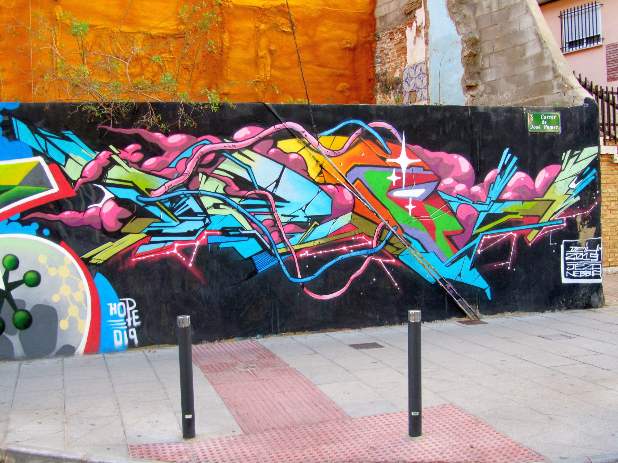 Wildstyle with Pink Clouds — Street art by Deih xlf in València