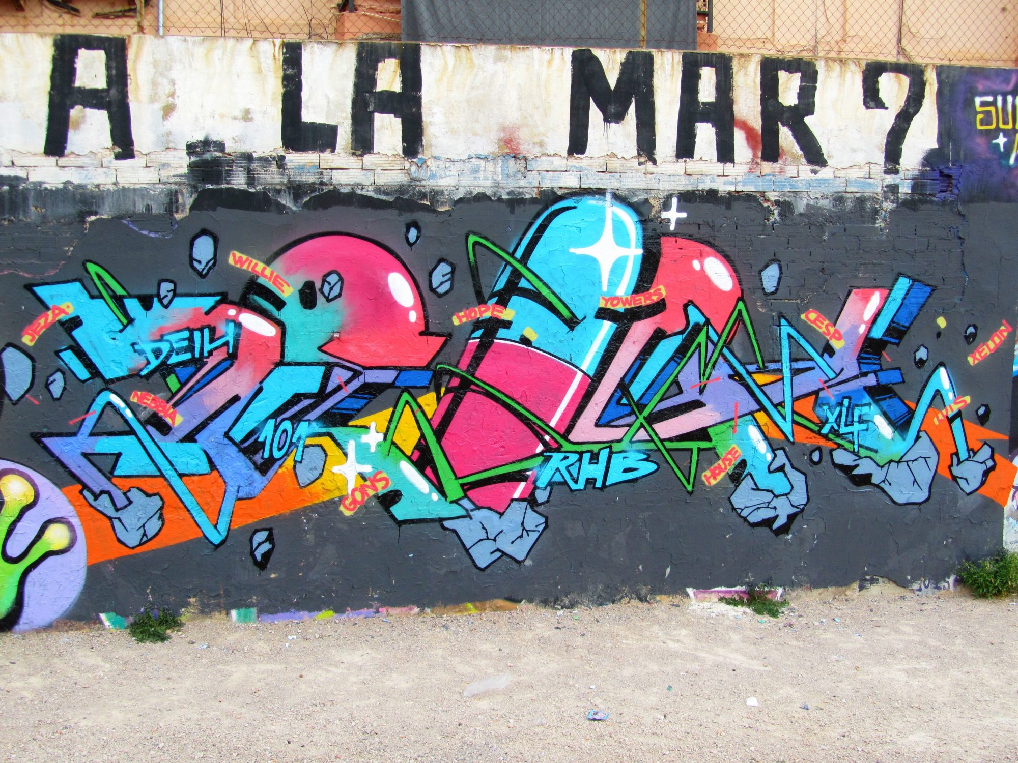 Pink and Cyan Wildstyle — Street art by Deih xlf in València
