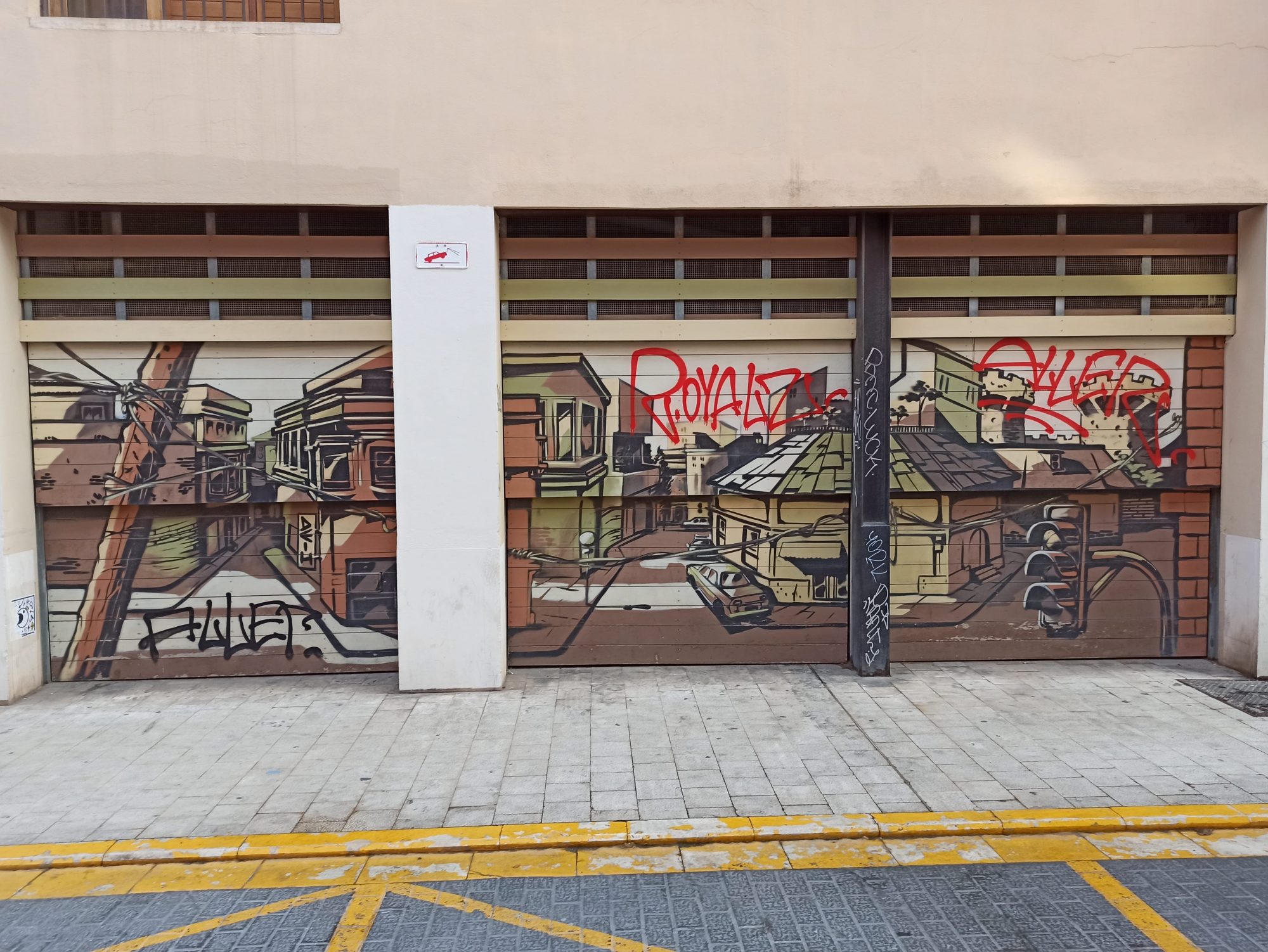 Urban Facade by Deih xlf — Street art by Deih xlf in València