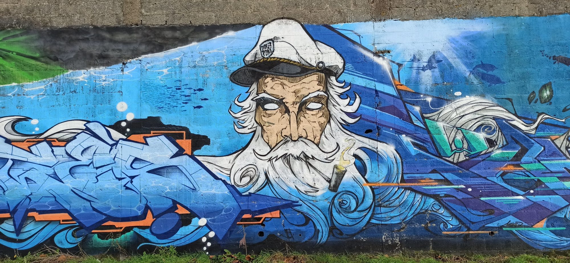 Capitaine barbu dans les vagues — Street art à Lorient