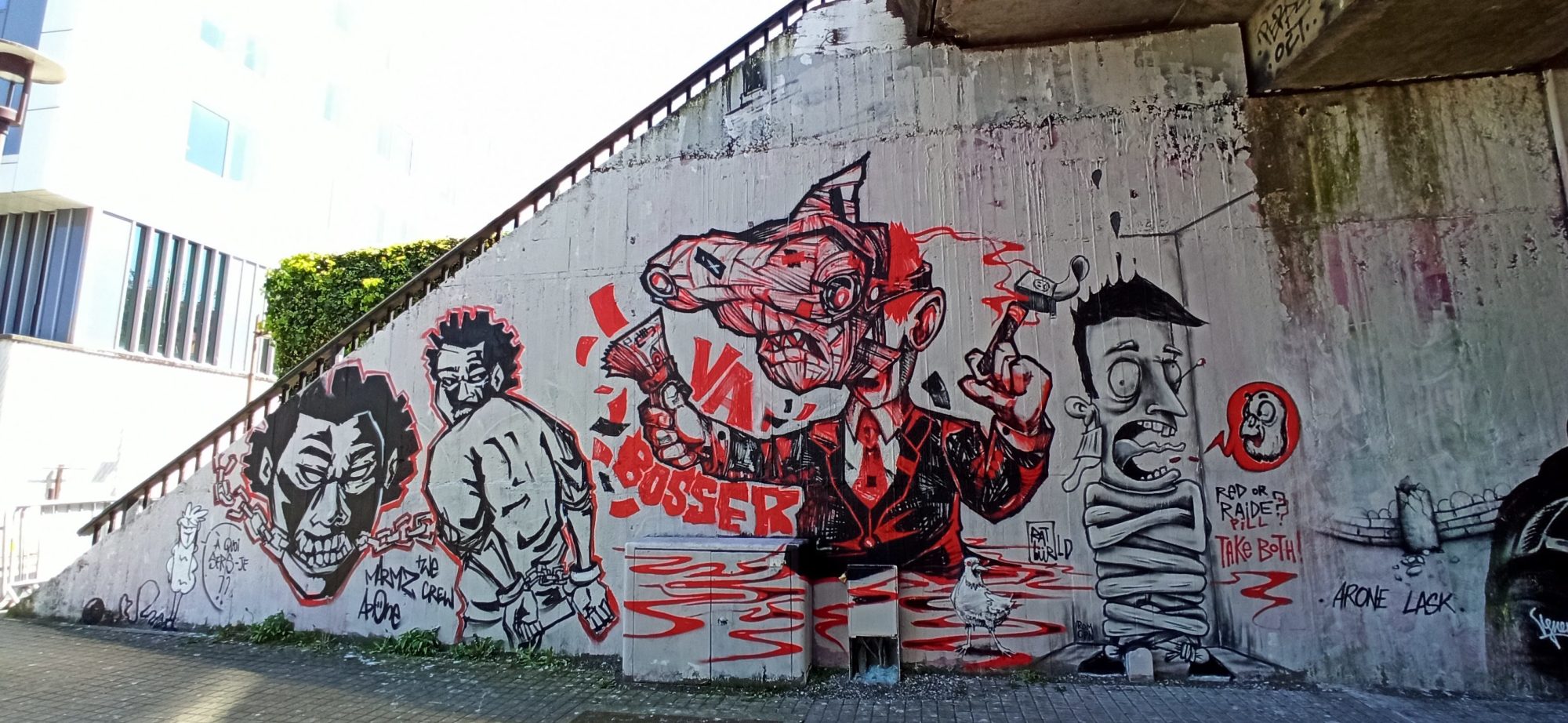 Va bosser — satire sociale en rouge et noir — Street art à Nantes