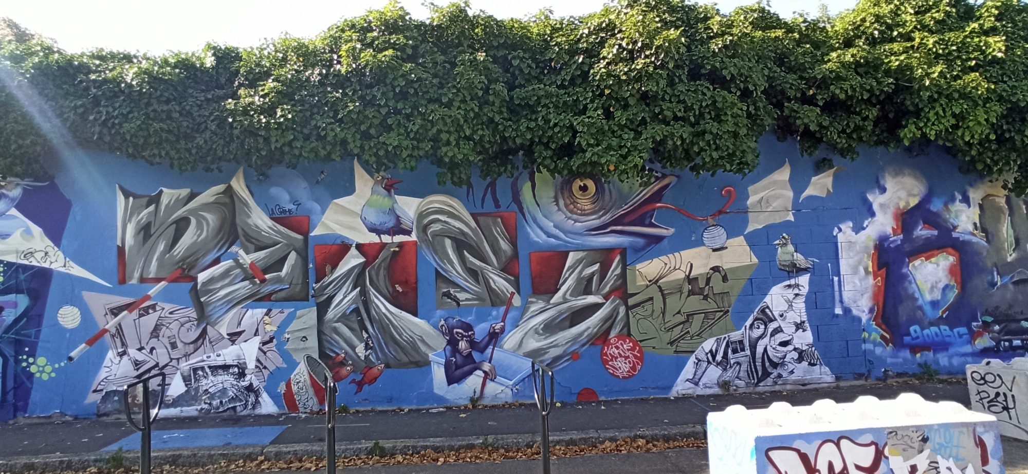 Chrome and the Great Eye — Street art by Kafé Korsé in Nantes