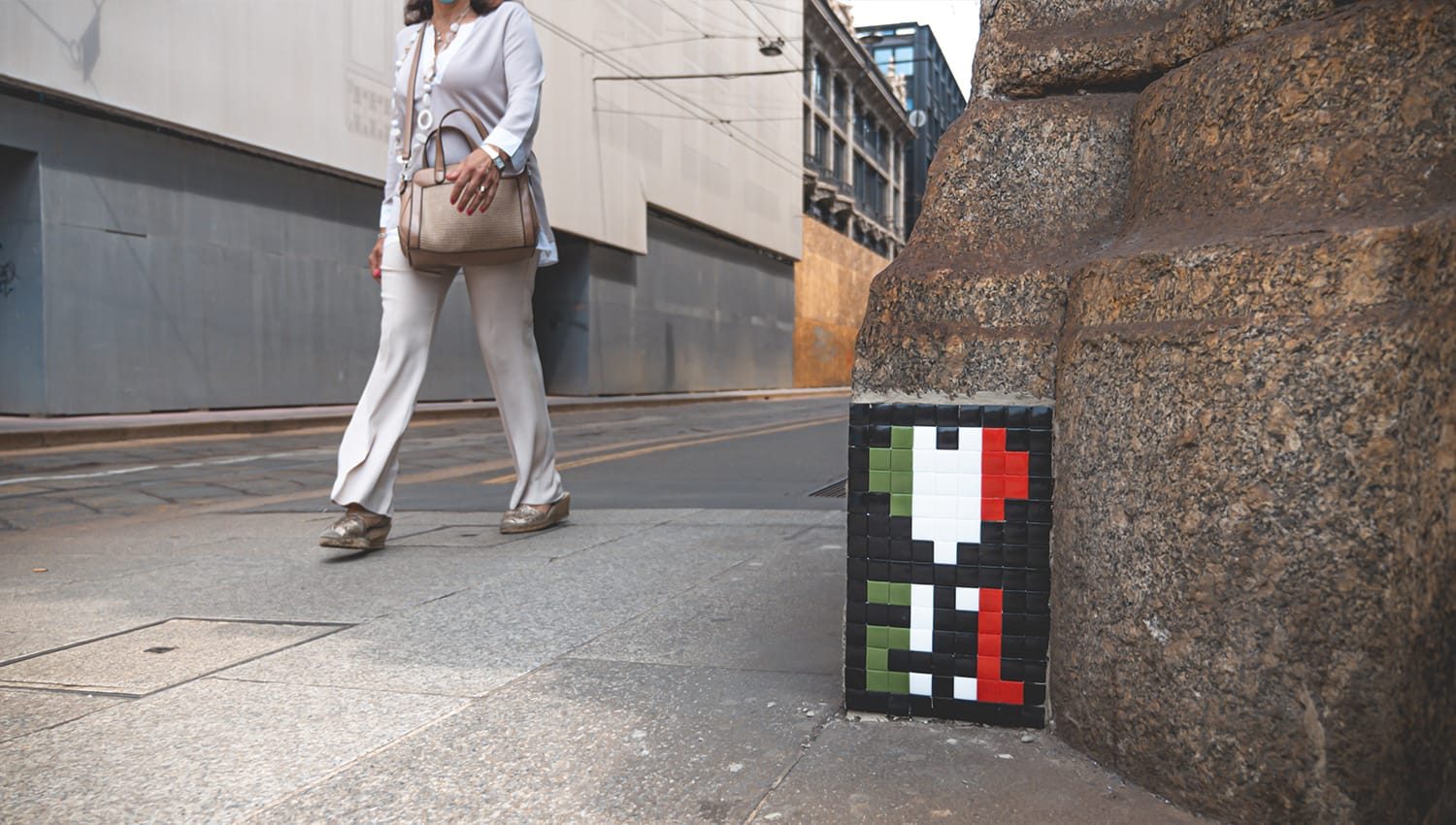 Italian pixel mosaic — Street art by Técinka in Milano