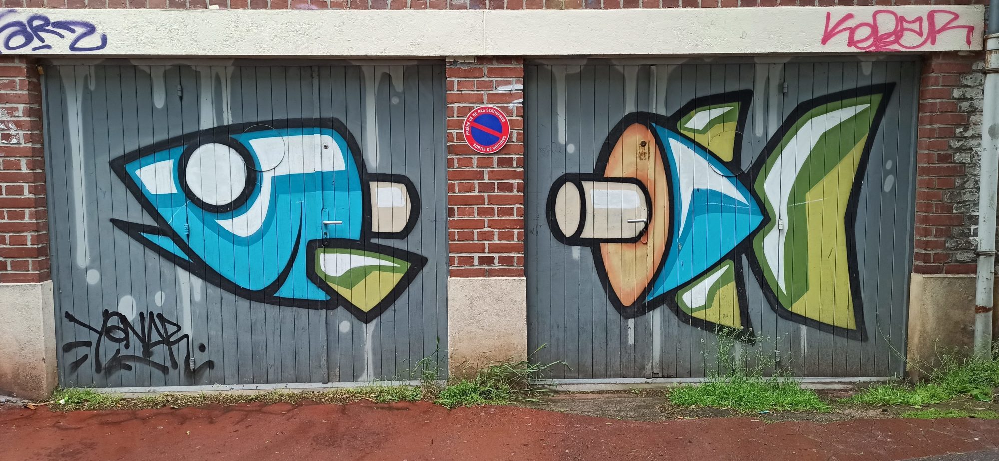 Geometric Fish Duo in Lille — Street art by Le poisson in Lille