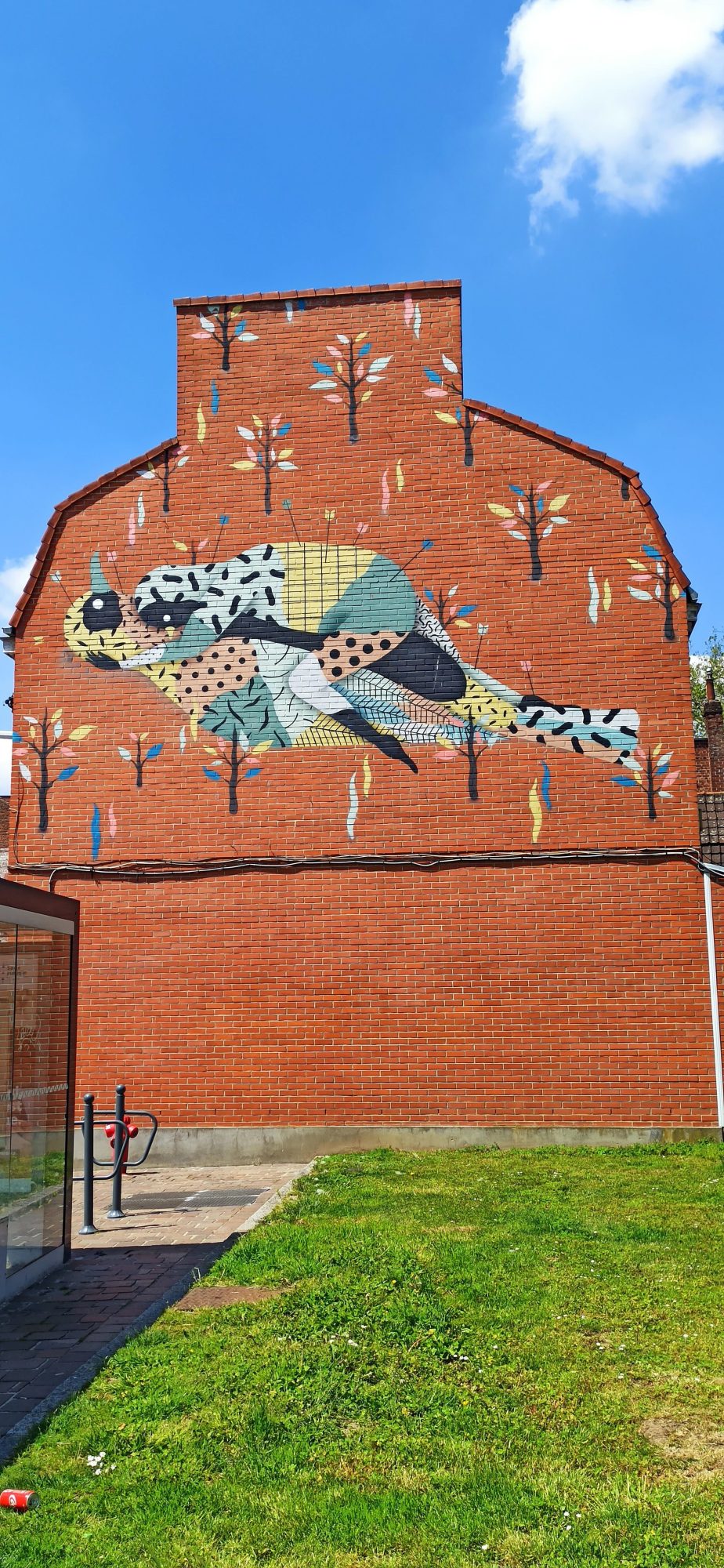 Colorful Animal by Hell'o Monsters in Hellemmes — Street art by Hell'o Monsters in Lille