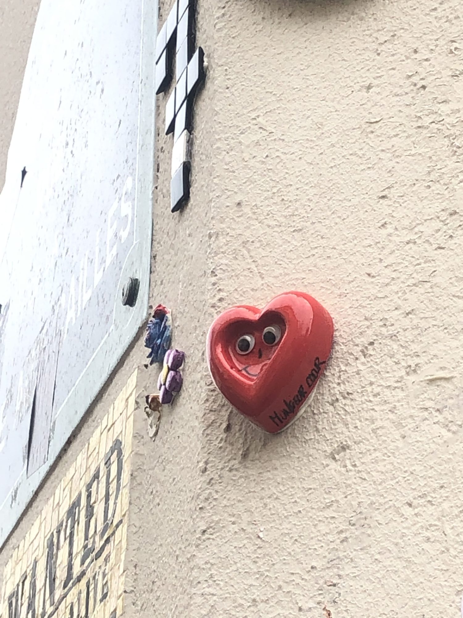 Monsieur Coeur — Street art by Monsieur coeur in Paris