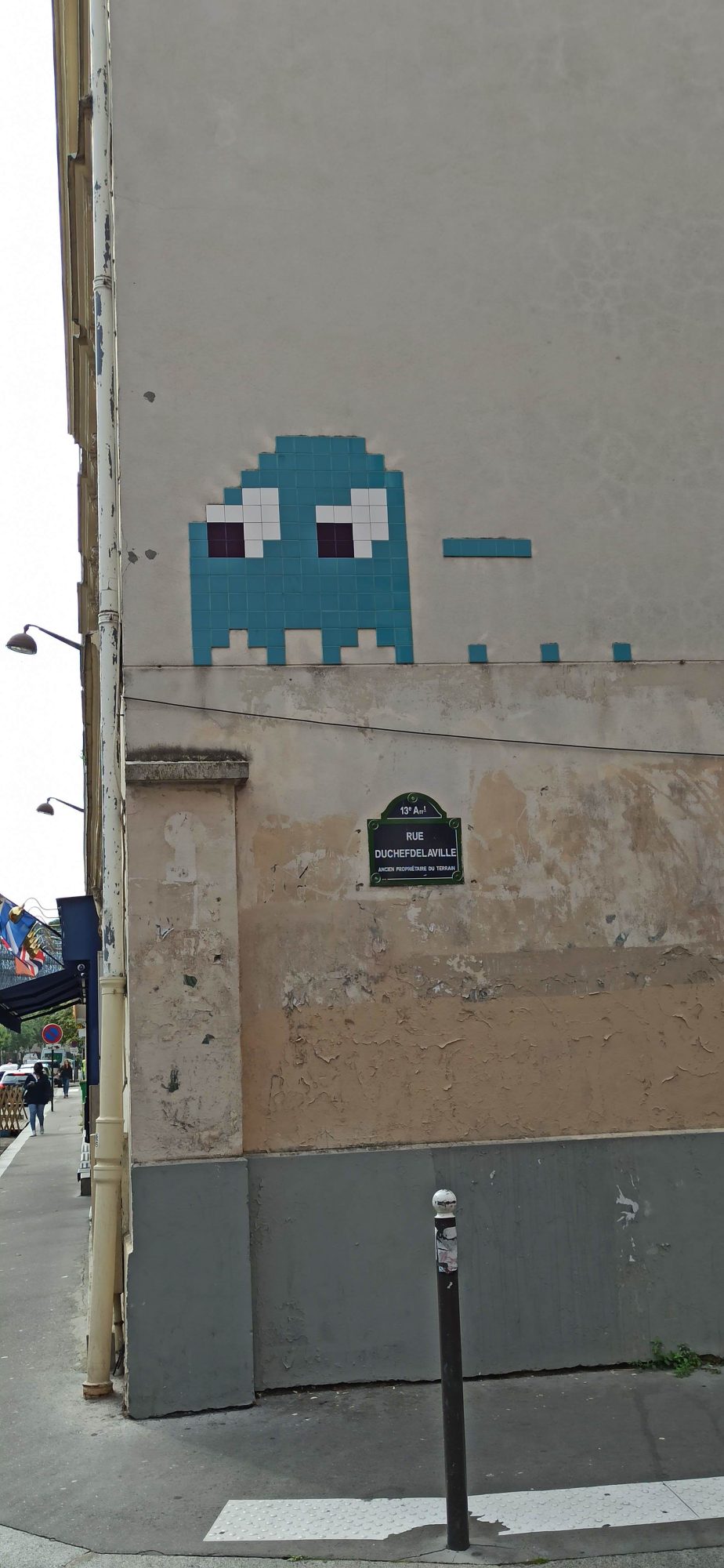 Pac-Man Ghost by Invader — Street art by Invader in Paris