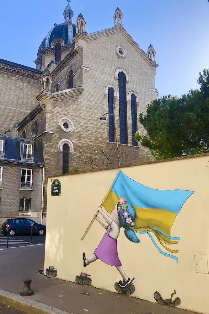 Place Ukraine — Street art de Seth, Monsieur coeur à Paris