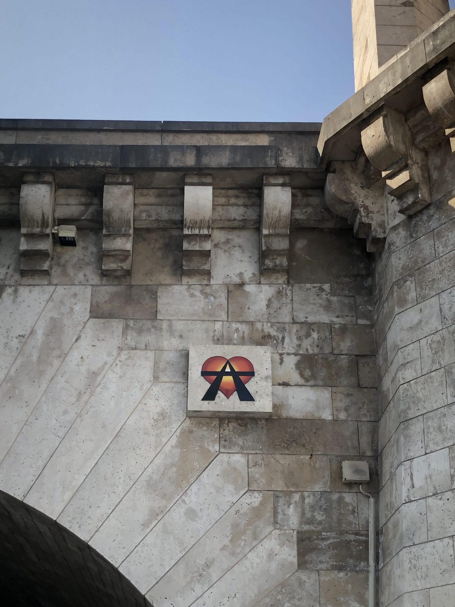 Anarchist Heart — Street art by A2 in Paris