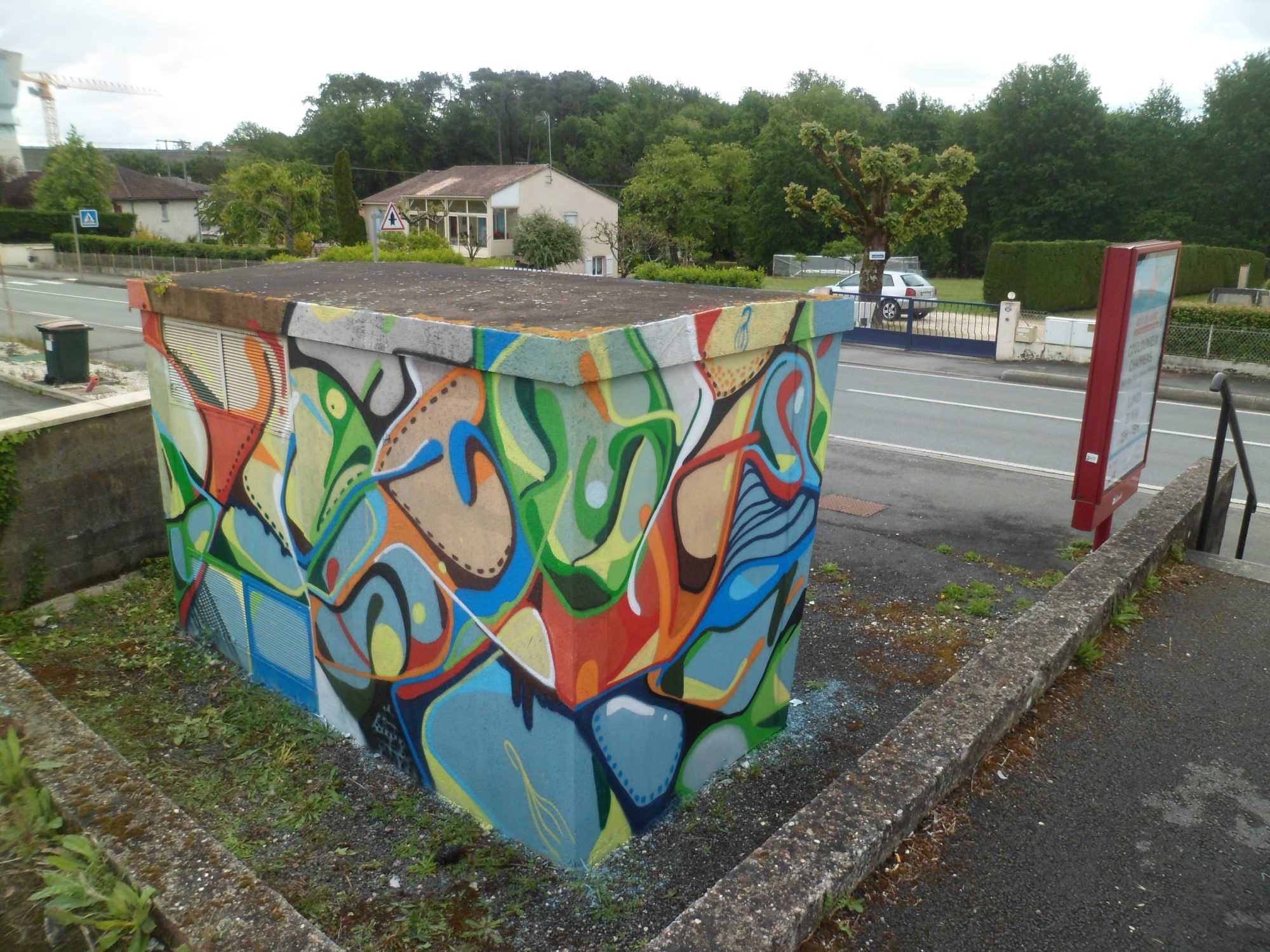 Colorful Abstraction on Electrical Box — Street art in Coulounieix-Chamiers