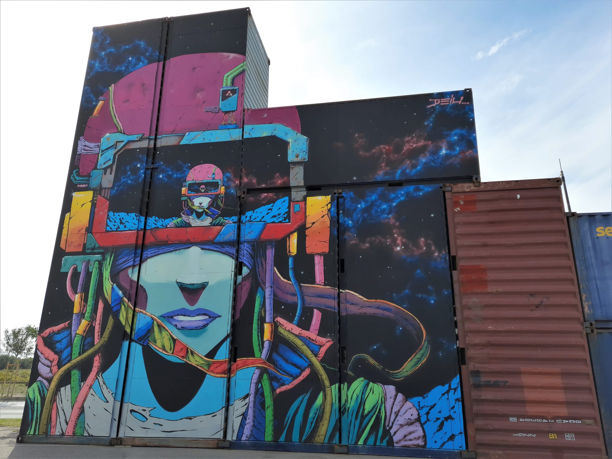 Monumental Astronaut by Deih xlf — Street art by Deih xlf in Le Barcarès