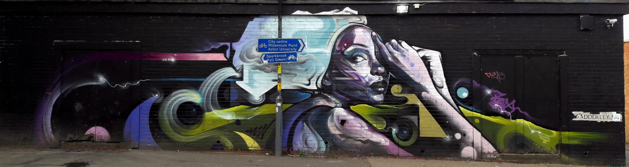 Le visage aux volutes de Mr Cenz — Street art de Mr CENZ à Birmingham