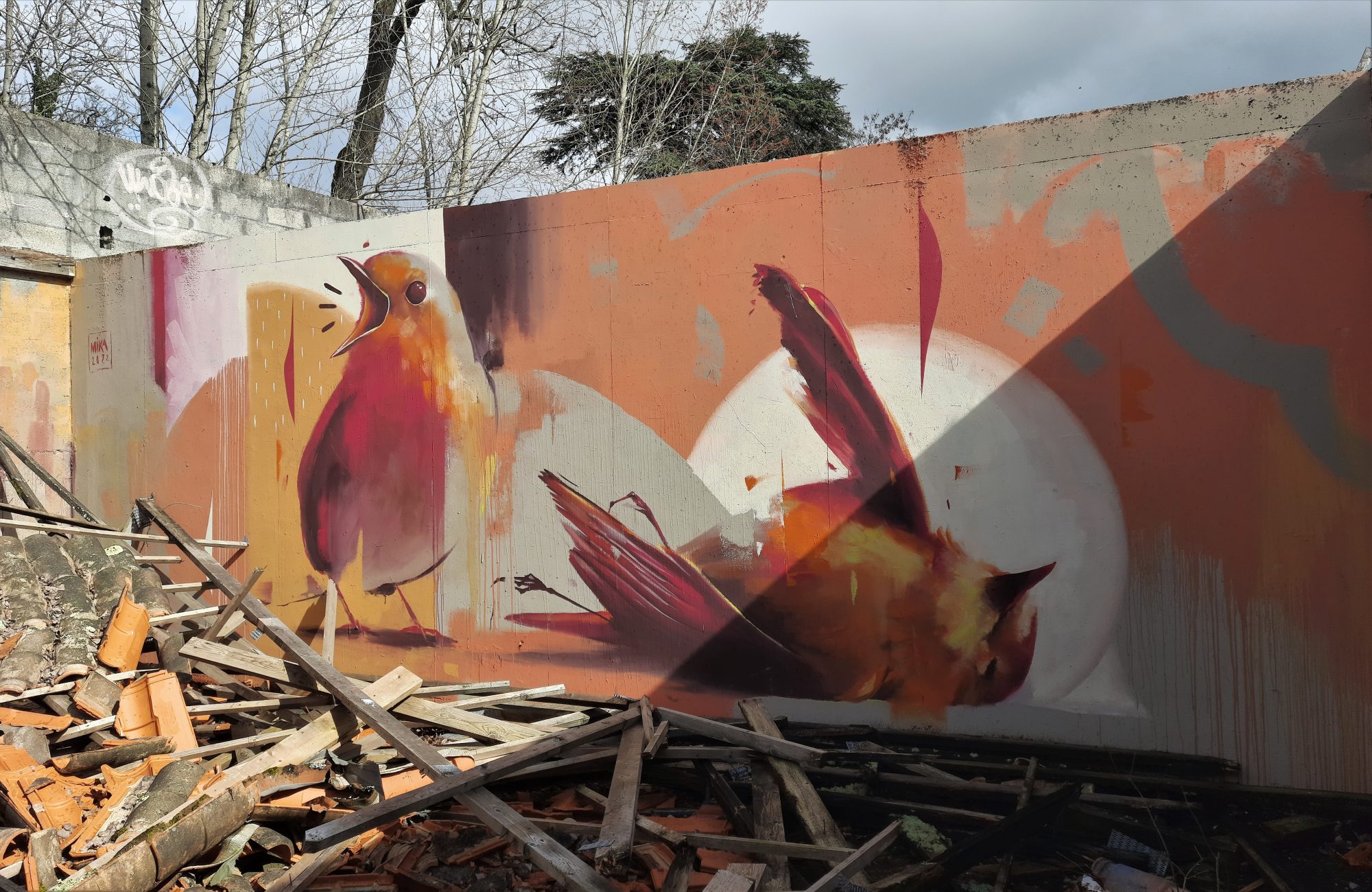 Formes Abstraites Orangées — Street art de Mika à Floirac