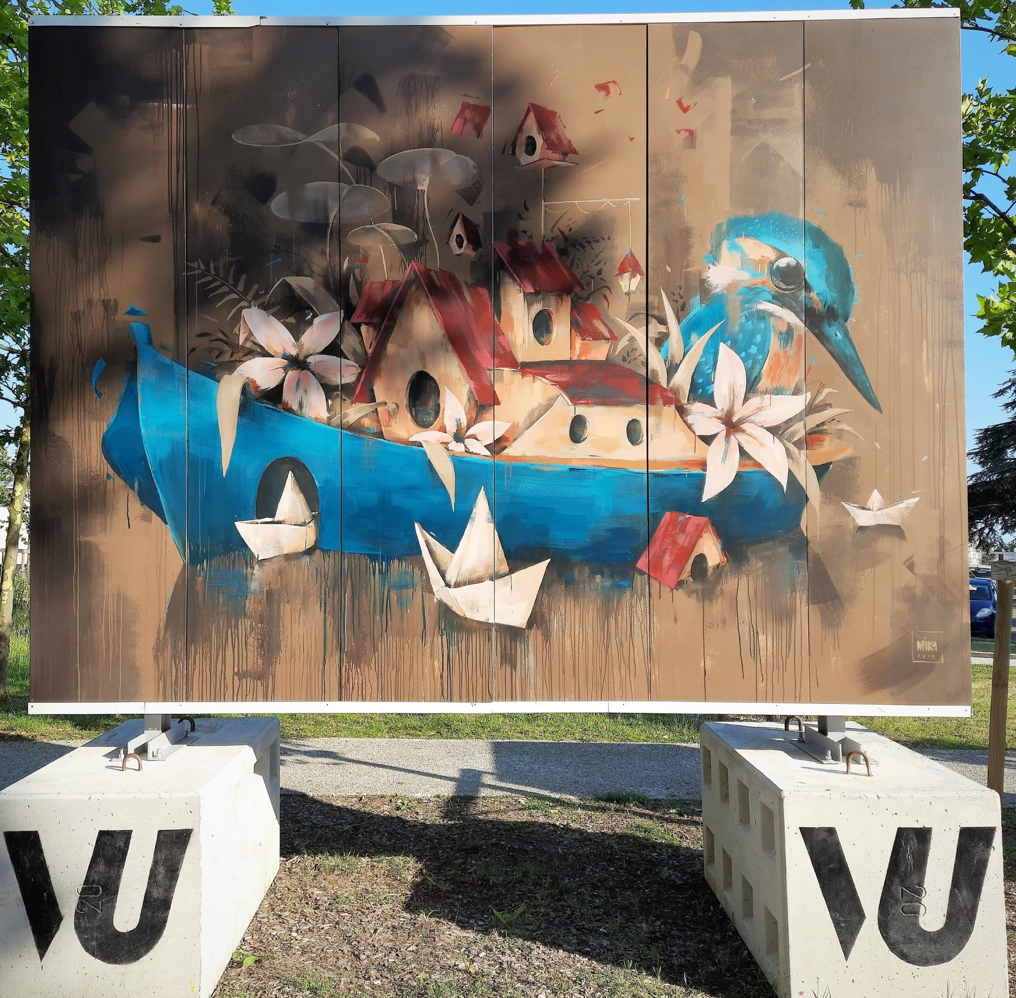 Bateau-maison et martin-pêcheur par Mika — Street art de Mika à Pessac
