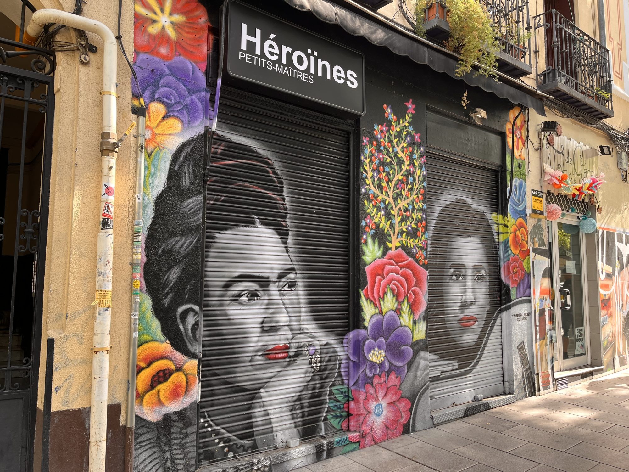 Heroines in Bloom in Madrid — Street art in Madrid