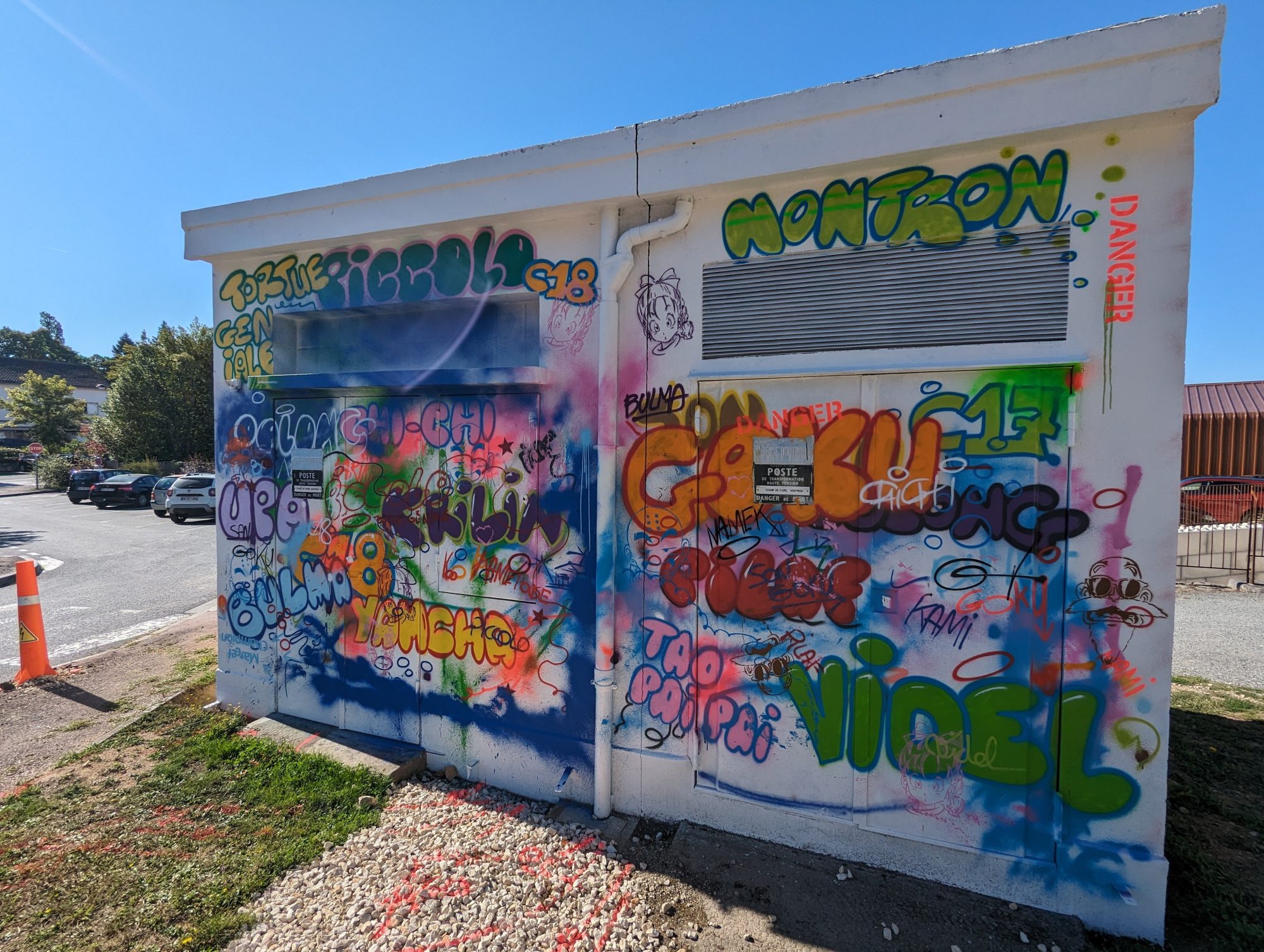 Goku Dragon Ball à Nontron — Street art de Marcel Champion à Nontron