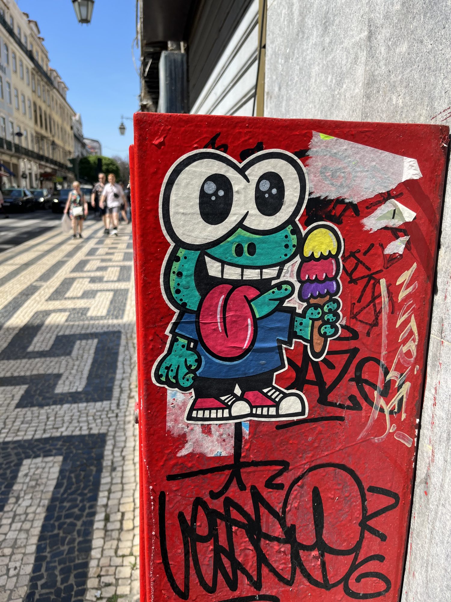 Grenouille à la glace, Lisbonne — Street art à Lisboa
