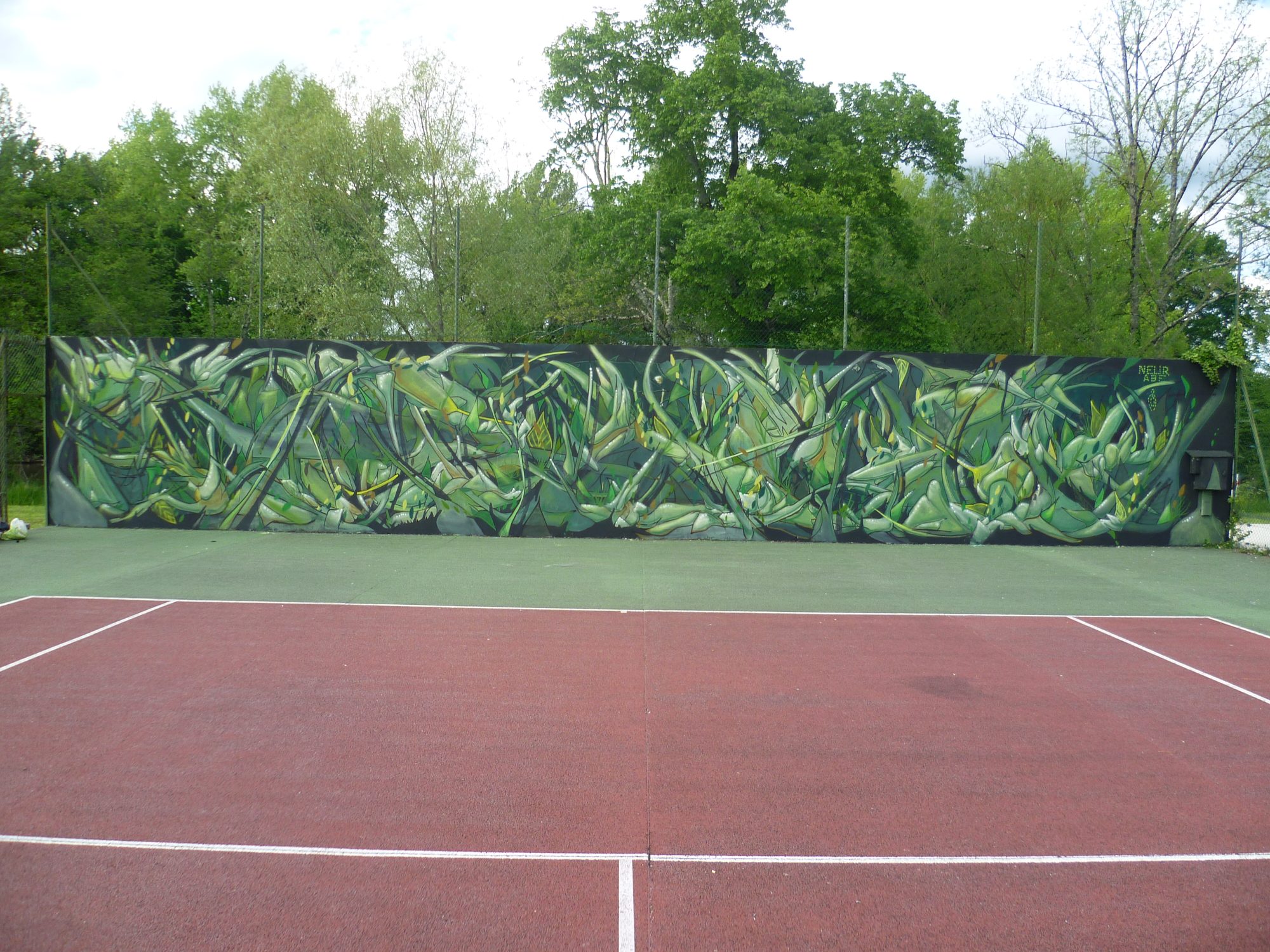 Wildstyle Graffiti Neur Abf on Tennis Court — Street art in Marsac-sur-l'Isle