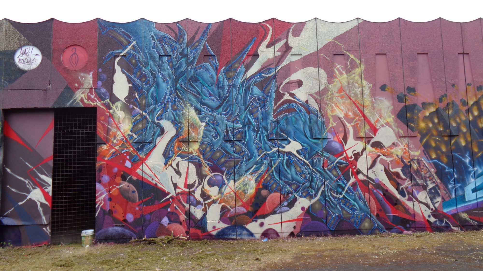 Explosion bleue et rouge — Street art à Trélissac