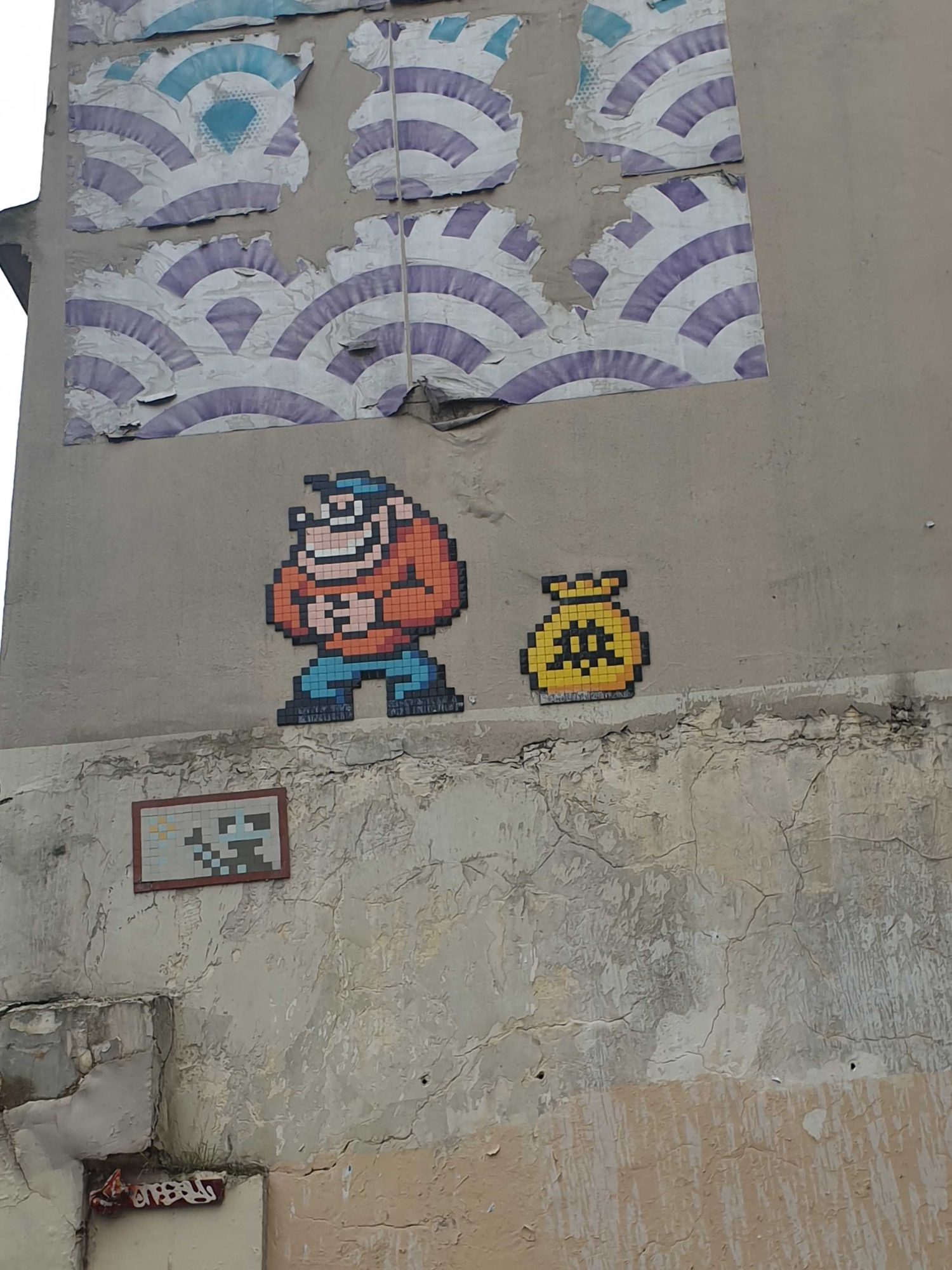 PA_1273, Space Invader on 39 Rue Linné — Street art by Invader in Paris