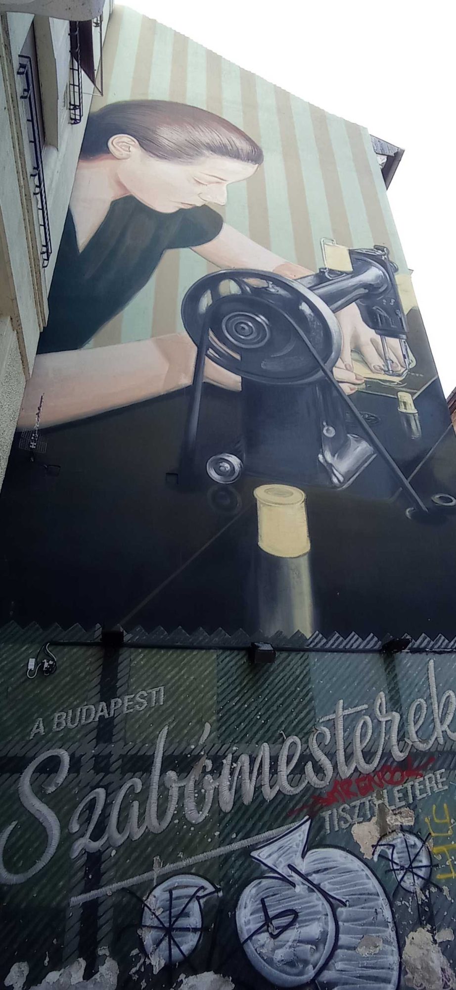 Hommage aux Tailleurs de Budapest — Street art à Budapest