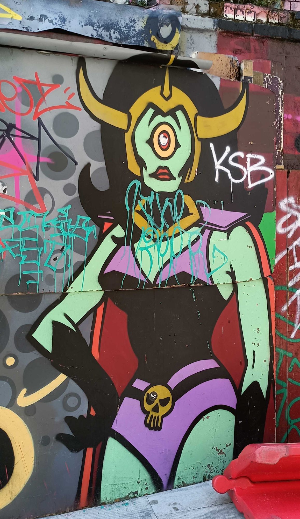 Sorcière démoniaque aux cornes — Street art à London