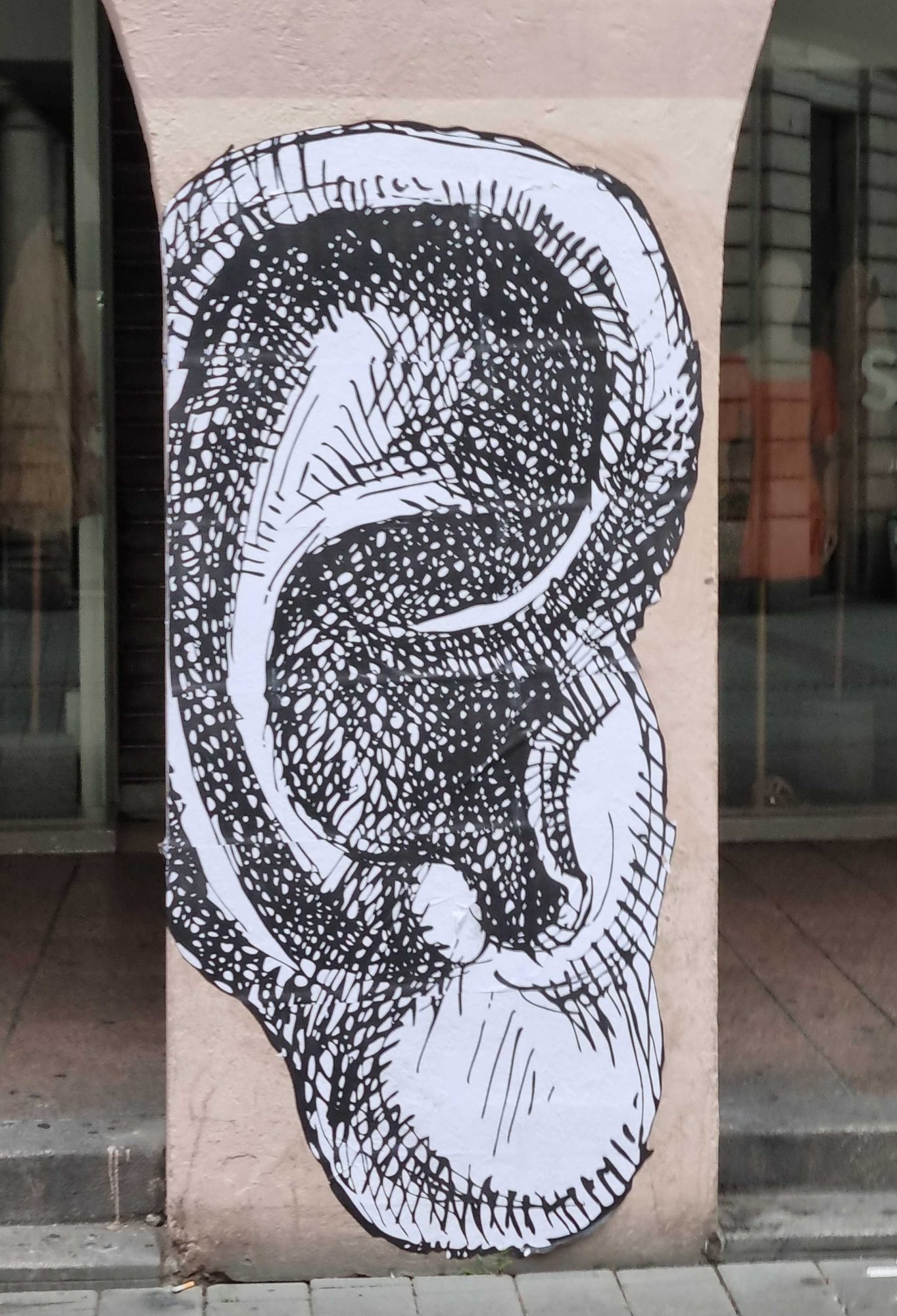 Formes entrelacées — Street art à Strasbourg