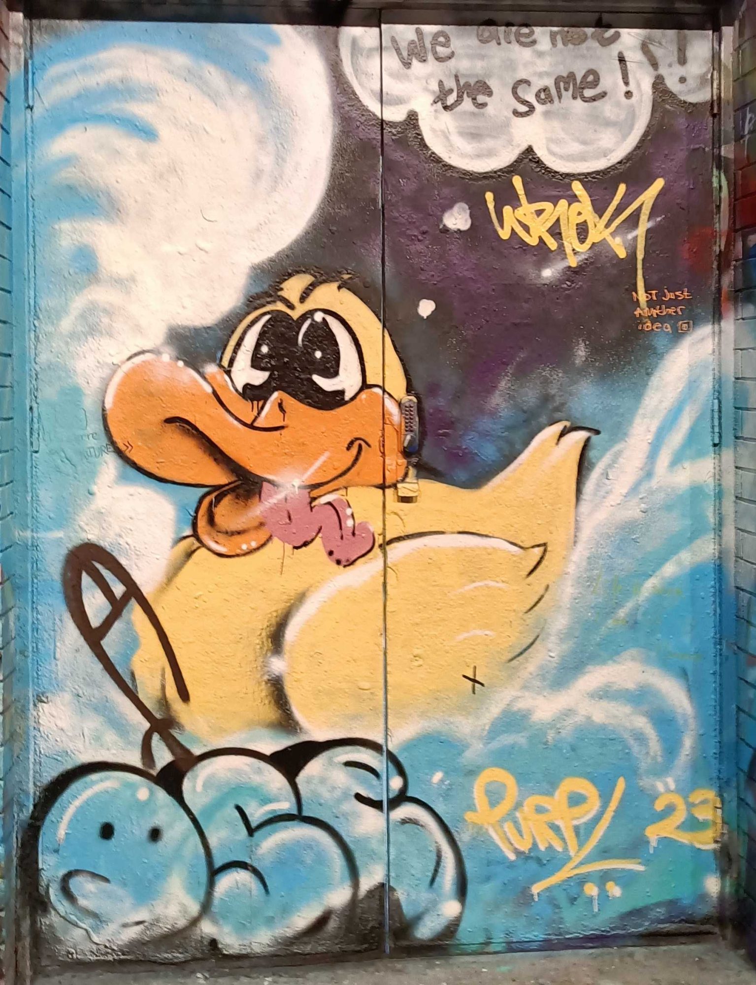 Canard sur nuages — Street art à London