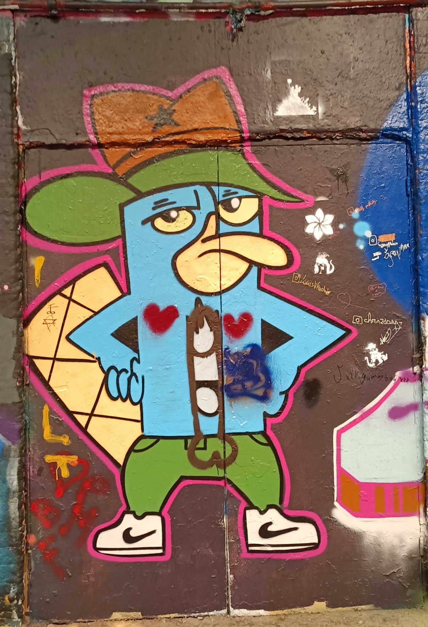 Blue and Pink Guardian — Street art in London