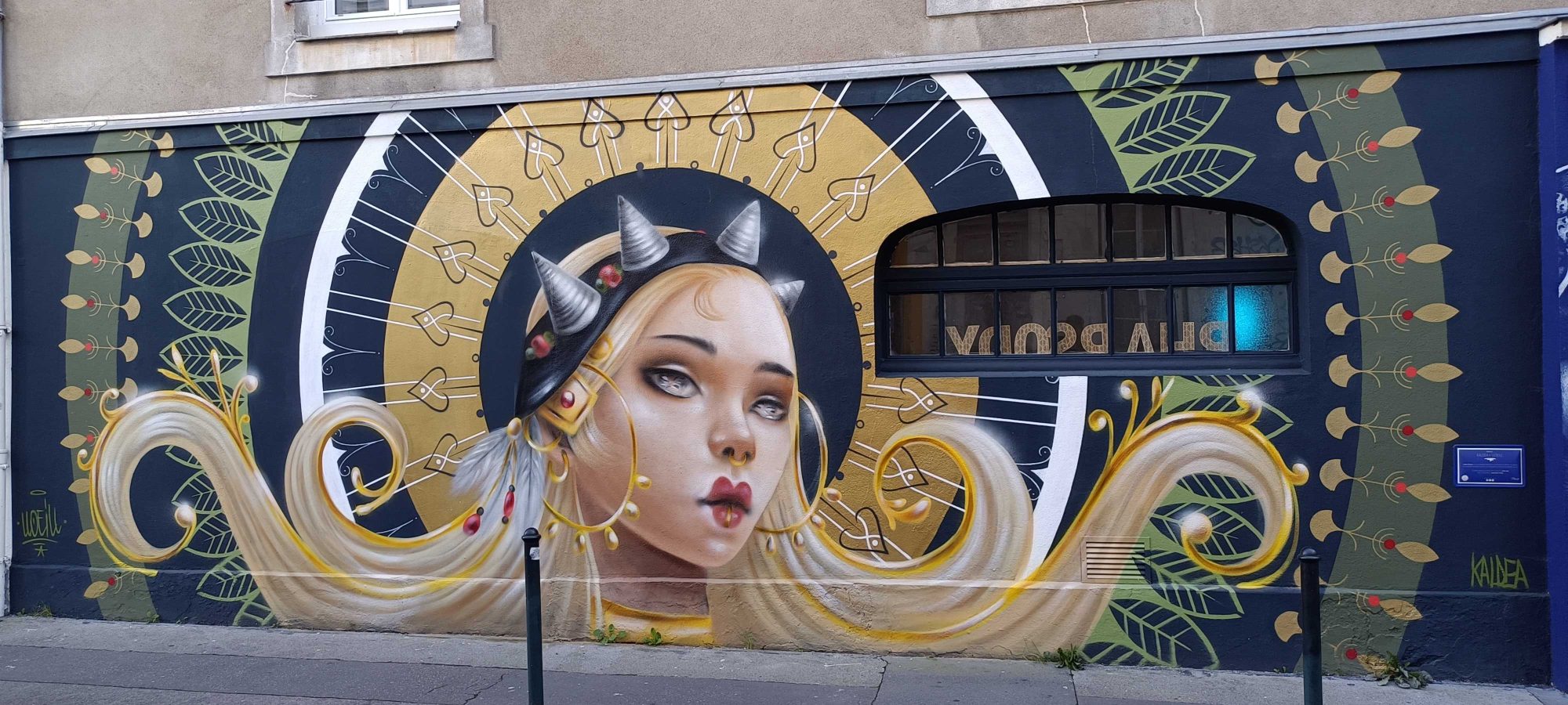Horned Goddess with Golden Halo, by Kaldea — Street art by Kaldea in Nantes