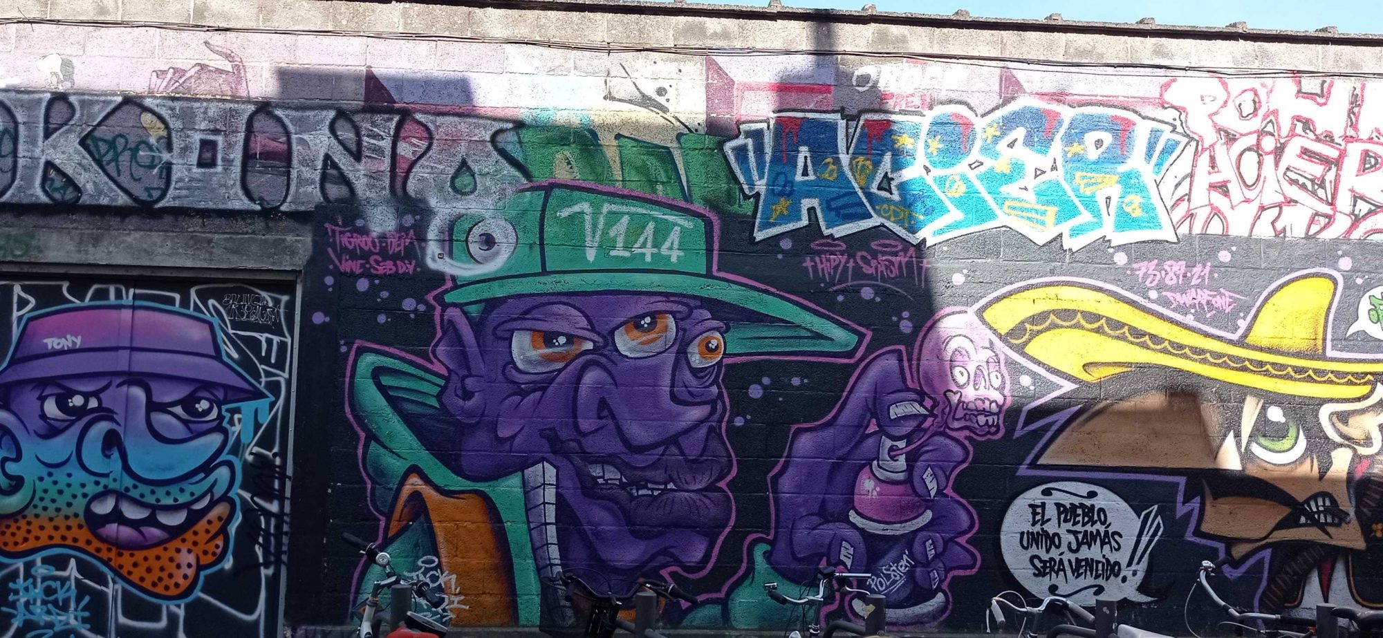 Personnages urbains colorés, Lille — Street art à Lille