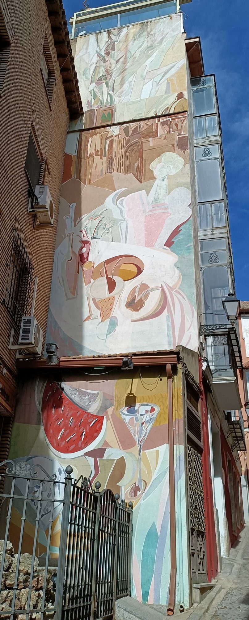 Mural de la Calle Sinagoga by Fernando Sordo Juanena — Street art by Fernando Sordo Juanena in Toledo