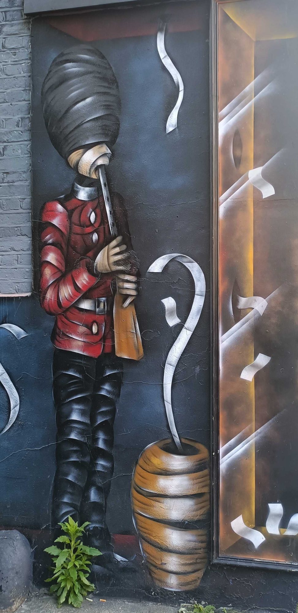Le garde aux rubans — Street art de Otto Schade à London